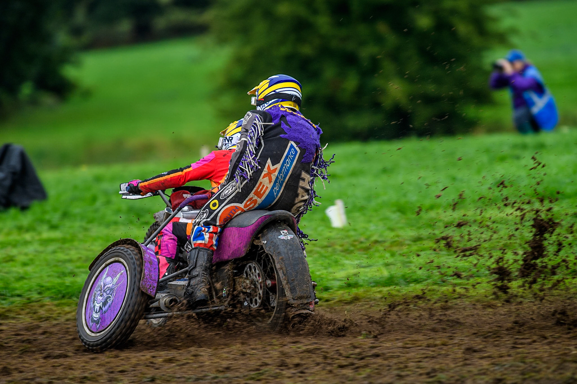 Clint Blondel &amp; Max Chadwick (10)  in action in the 1000cc Sidecar Class during the ACU British Upright Championships at Woodhouse Lance, Gawsworth, Cheshire on Sunday 8th September 2024. (Photo: Ian Charles | MI News)