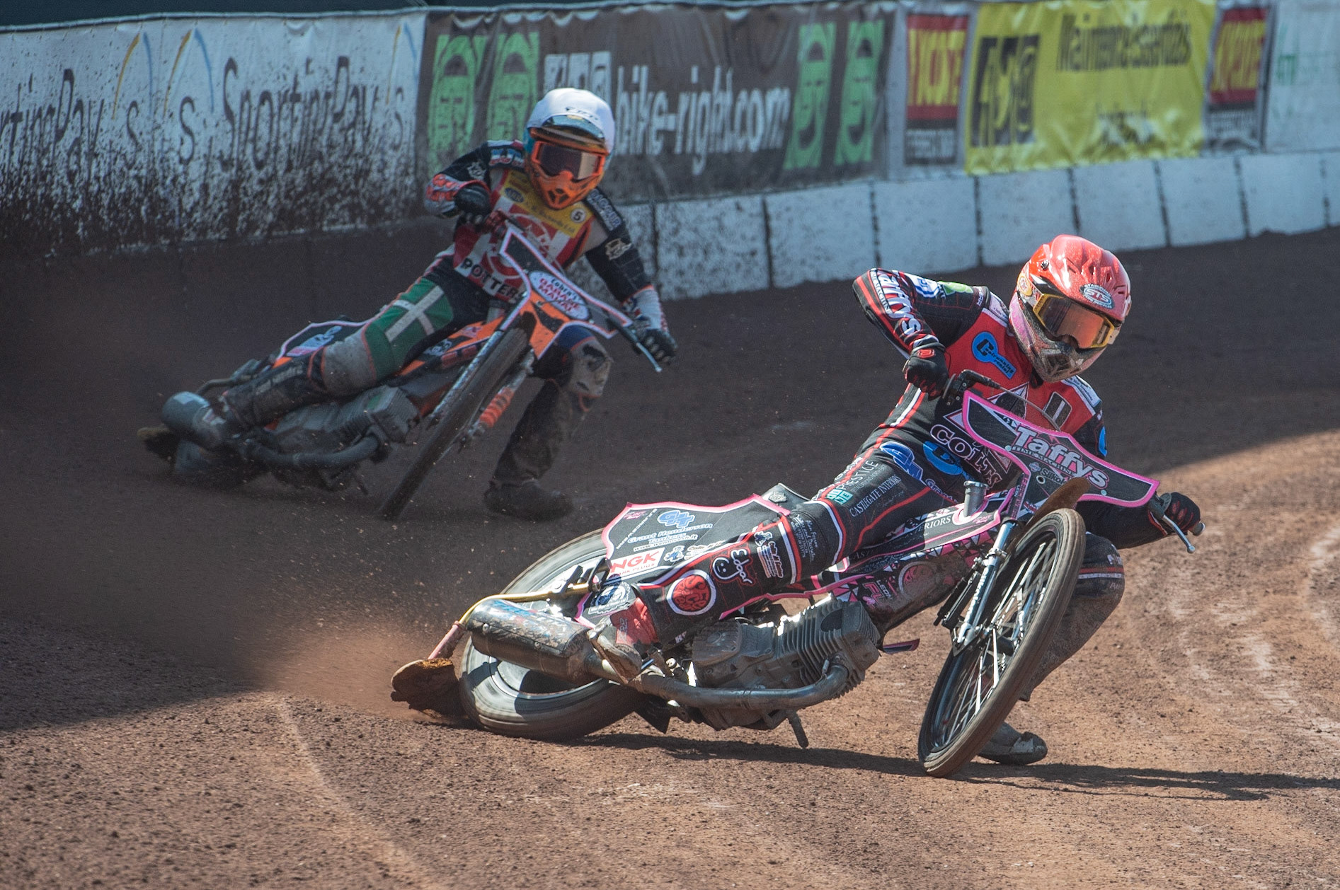 Photo: Ian Charles

Danny Phillips (Red) leads Connor Coles (White)

Belle Vue Colts v Stoke Potters, National League, Belle Vue National Speedway Stadium, Manchester, Friday 19  April  2019