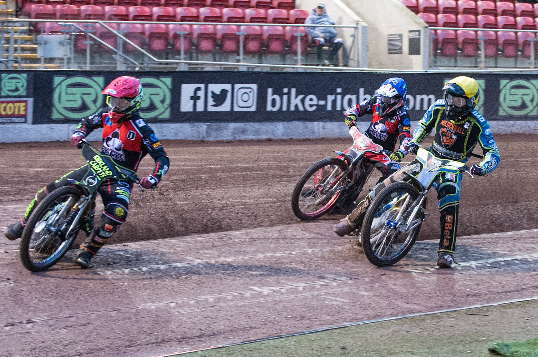Photo: Ian Charles

Kyle Bickley (Red) leads Connor Bailey  (Blue) and Matt Marson  (Yellow)

Belle Vue Colts v Mildenhall Fen Tigers, National League, Belle Vue National Speedway Stadium, Manchester, Monday 2  September  2019