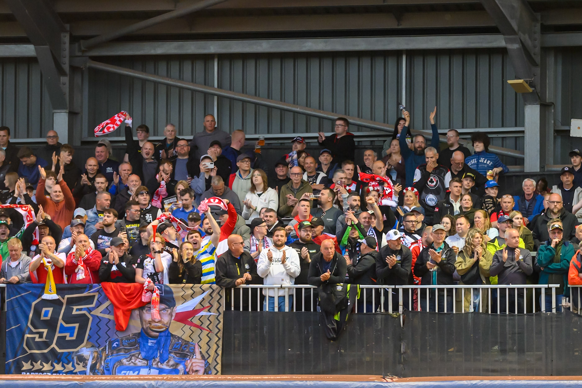 Bartosz Zmarzlik fans cheer his Heat 20 win during the ATPI  FIM Speedway GP of Manchester at the National Speedway Stadium, Manchester on Friday 5th June 2026. (Photo: Ian Charles | MI News)