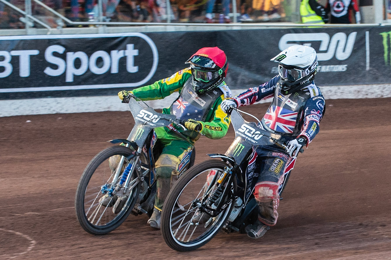 Photo: Ian Charles

Tai Woffinden (White) inside Chris Holder (Red)

Monster Energy FIM Speedway Of Nations, Race Off 2, Belle Vue National Speedway Stadium, Manchester 7 May  2019