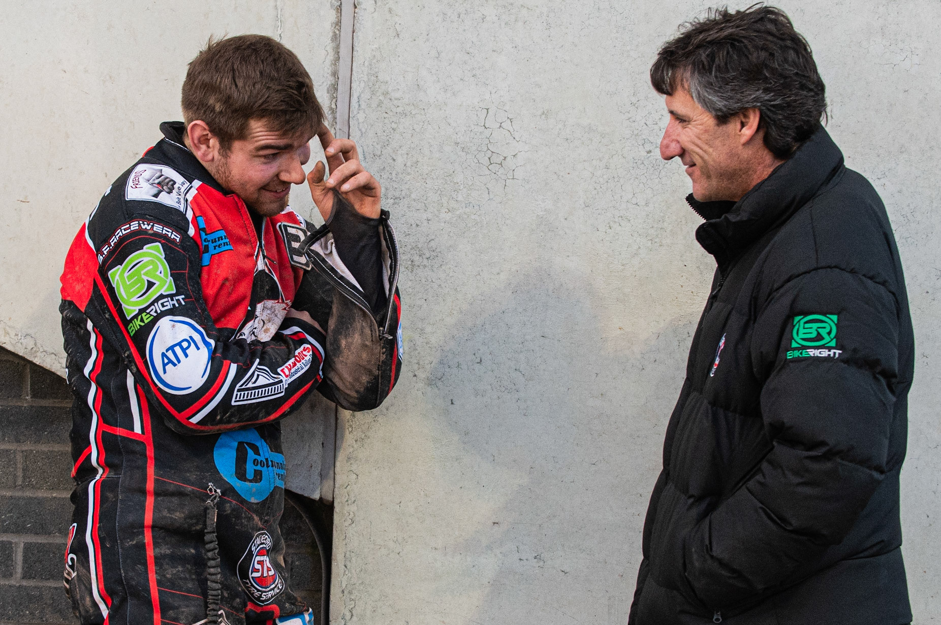 Photo: Ian Charles

Danny Phillips  (left) chats with Mark Lemon 

Belle Vue Colts v Plymouth Gladiators National League, Belle Vue National Speedway Stadium, Manchester, Thursday 23  May  2019