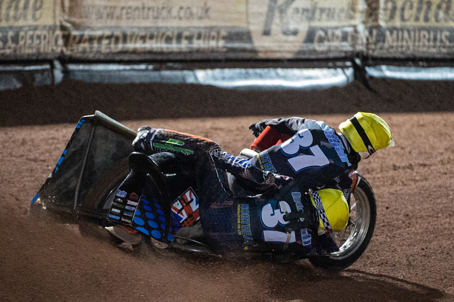 MANCHESTER, ENGLAND Mark Cossar & Carl Pugh(37) in action during the  ACU Sidecar Speedway Manchester Masters,  Belle Vue National Speedway Stadium, Manchester Saturday 12 October 2019 (Credit: Ian Charles | MI News)
