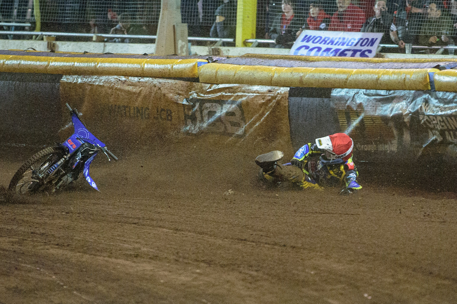 Adam Ellis  falls in heat 5 during the SGB Premiership Grand Final 2nd Leg between Sheffield Tigers and Belle Vue Aces at Owlerton Stadium, Sheffield on Thursday 13th October 2022. (Credit: Ian Charles | MI News)