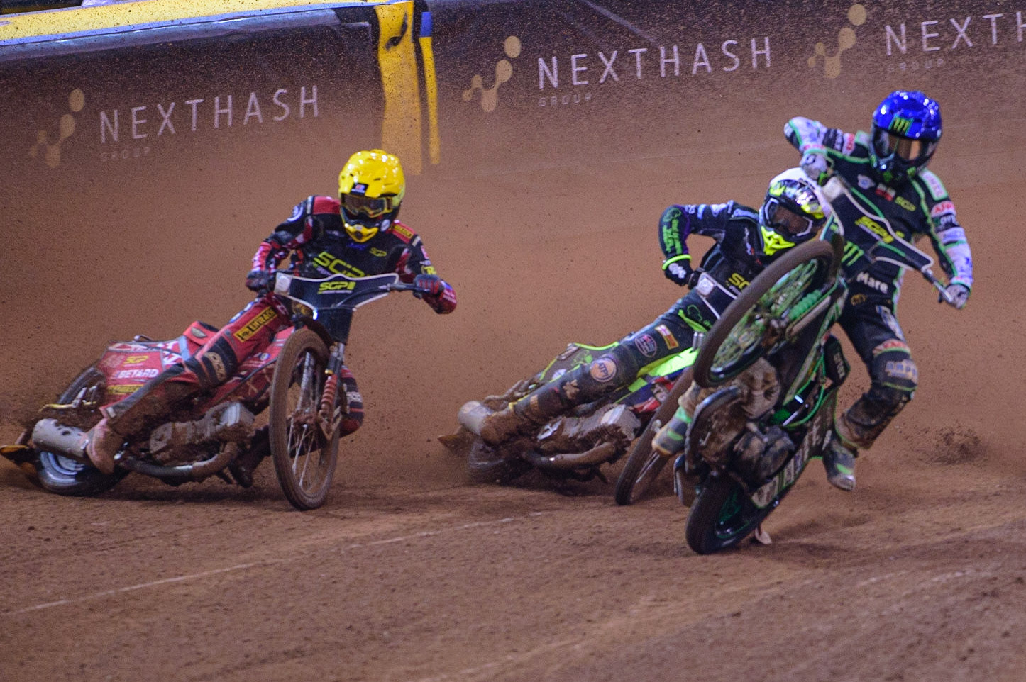 Patryk Dudek (692) (Blue) gets some lift ahead of  Max Fricke (46) (Yellow) and Tom Brennan (17) (White) during the FIM  Speedway Grand Prix of Great Britain at the Principality Stadium, Cardiff on Saturday 13th August 2022. (Credit: Ian Charles | MI News
