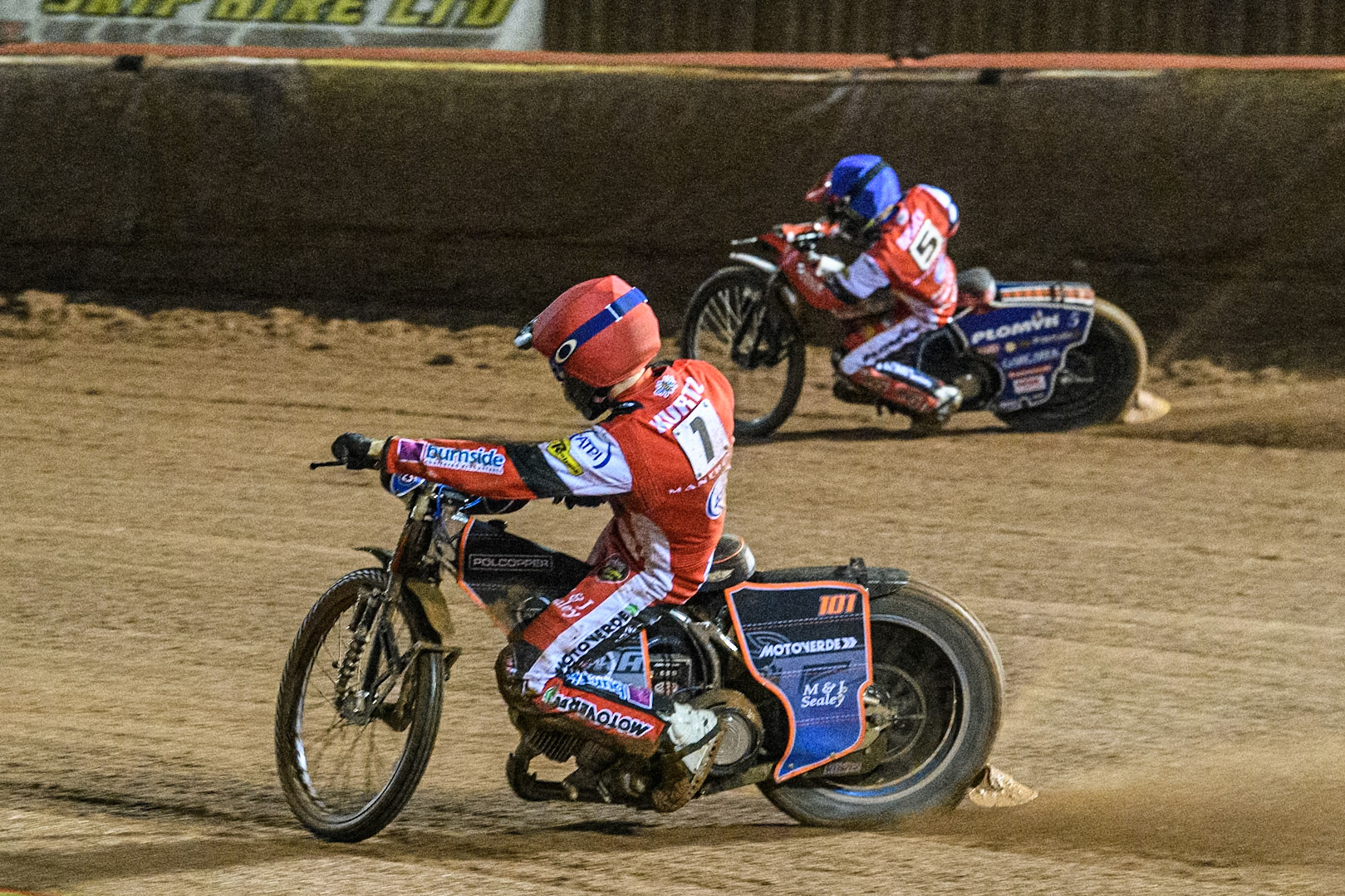 Belle Vue Aces' Brady Kurtz  in Red rides inside Belle Vue Aces' Dan Bewley  in Blue during the Rowe Motor Oil Premiership Grand Final 1st Leg between Belle Vue Aces and Leicester Lions at the National Speedway Stadium, Manchester on Monday 23rd September 2024. (Photo: Ian Charles | MI News)