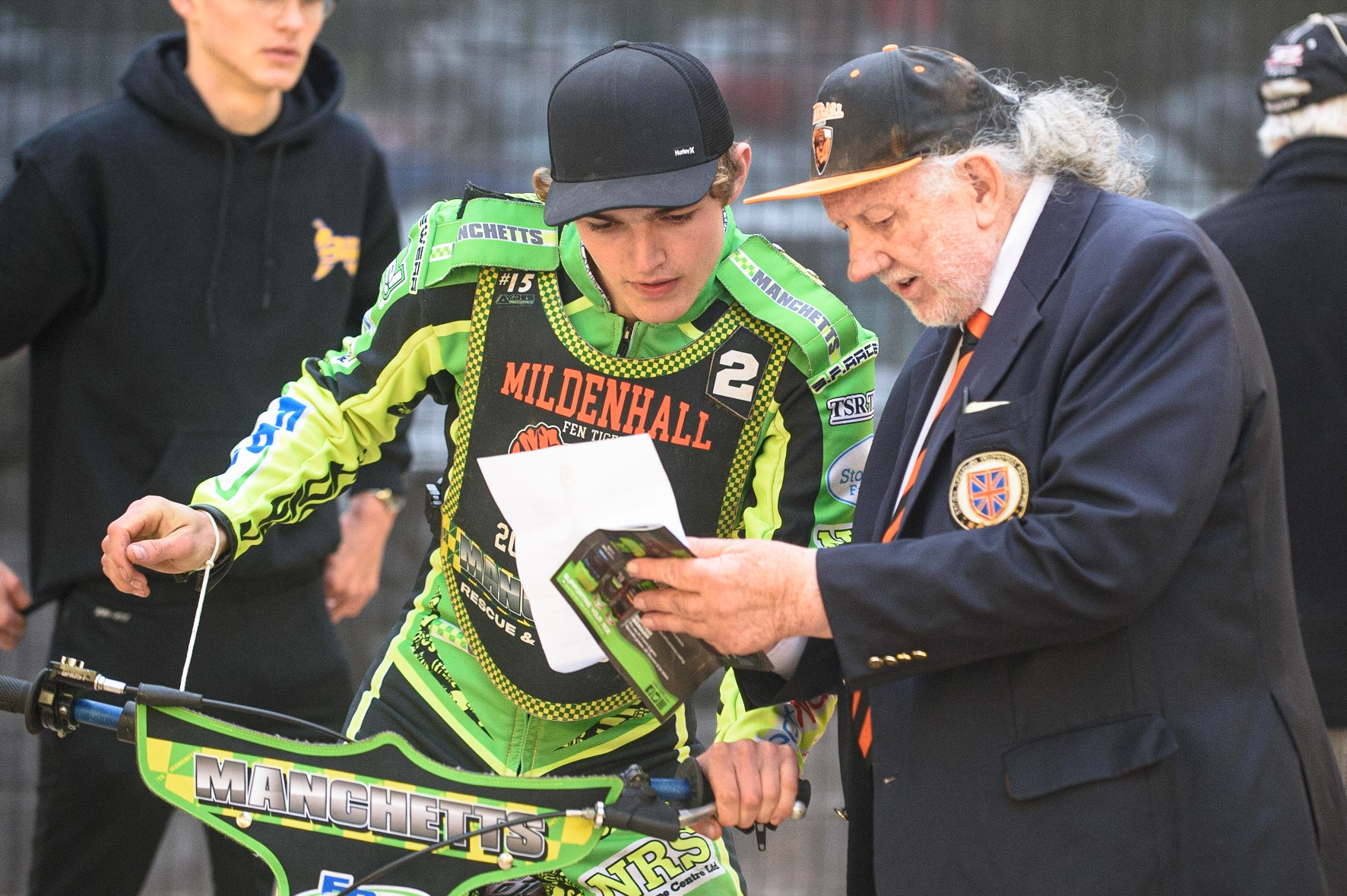MANCHESTER, SEPT 3RD. Sam Bebee  (left) talks tactics with Mildenhall Manchette’s Fen Tigers  manager Malcolm Vasey  during the National Development League match between Belle Vue Aces and Mildenhall Fens Tigers at the National Speedway Stadium, Manchester on Friday 3rd September 2021. (Credit: Ian Charles | MI News)