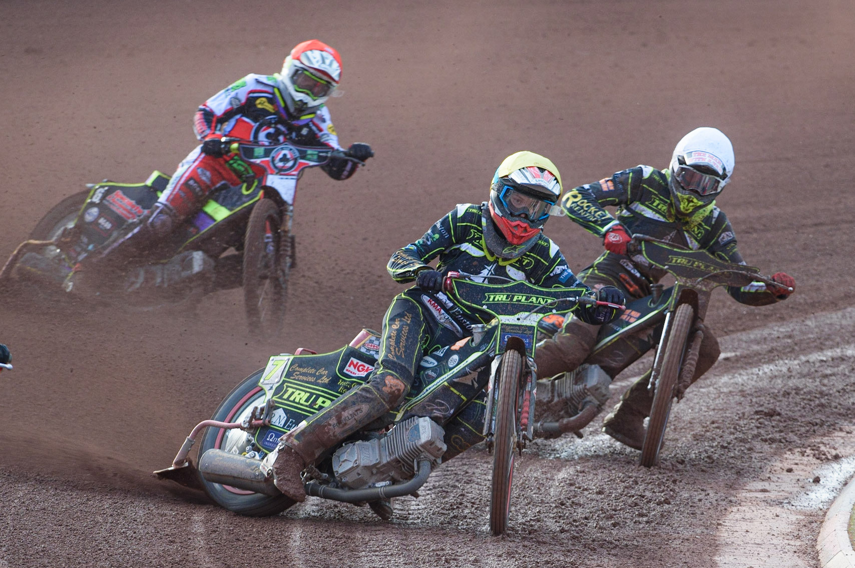 MANCHESTER, UK. JUNE 7TH   Drew Kemp  (Yellow) and Anders Rowe  (White) lead Tom Brennan  (Red) during the SGB Premiership match between Belle Vue Aces and Ipswich Witches at the National Speedway Stadium, Manchester on Monday 7th June 2021. (Credit: Ian Charles | MI News)