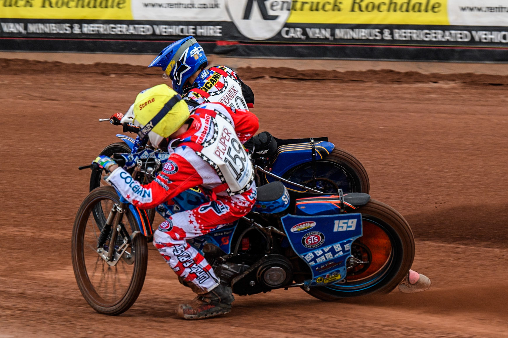 Stene Pijper (500cc)  in Yellow rides inside William Hocaniuk  (500cc)  in Blue during the British Youth 500cc Championships at the National Speedway Stadium, Manchester on Friday 2nd August 2024. (Photo: Ian Charles | MI News)