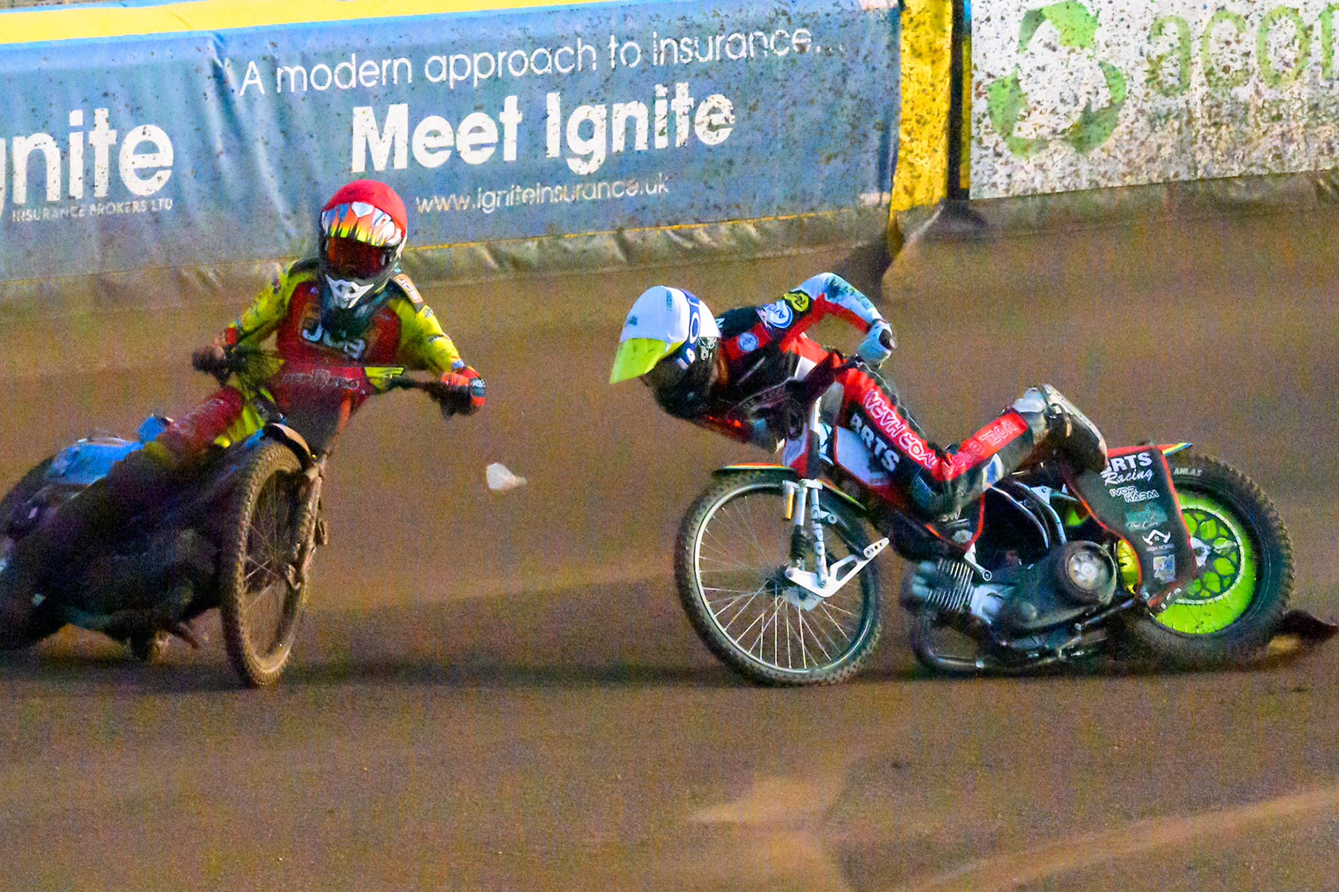 Tate Zischke of Belle Vue Aces in White loses control and flips off his bike during the Rowe Motor Oil Premiership match between Leicester Lions and Belle Vue Aces at the Hydroscan Arena, Leicester on Thursday 23rd July 2026. (Photo: Ian Charles | MI News)