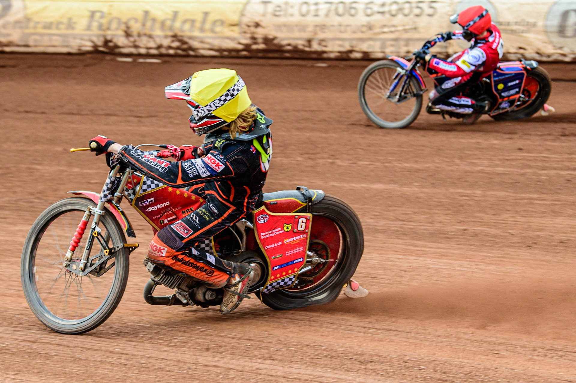 Drew Kemp  (Yellow) inside Brady Kurtz  (Red) during the SGB Premiership match between Belle Vue Aces and Wolverhampton Wolves at the National Speedway Stadium, Manchester on Monday 29th August 2022. (Credit: Ian Charles | MI News)