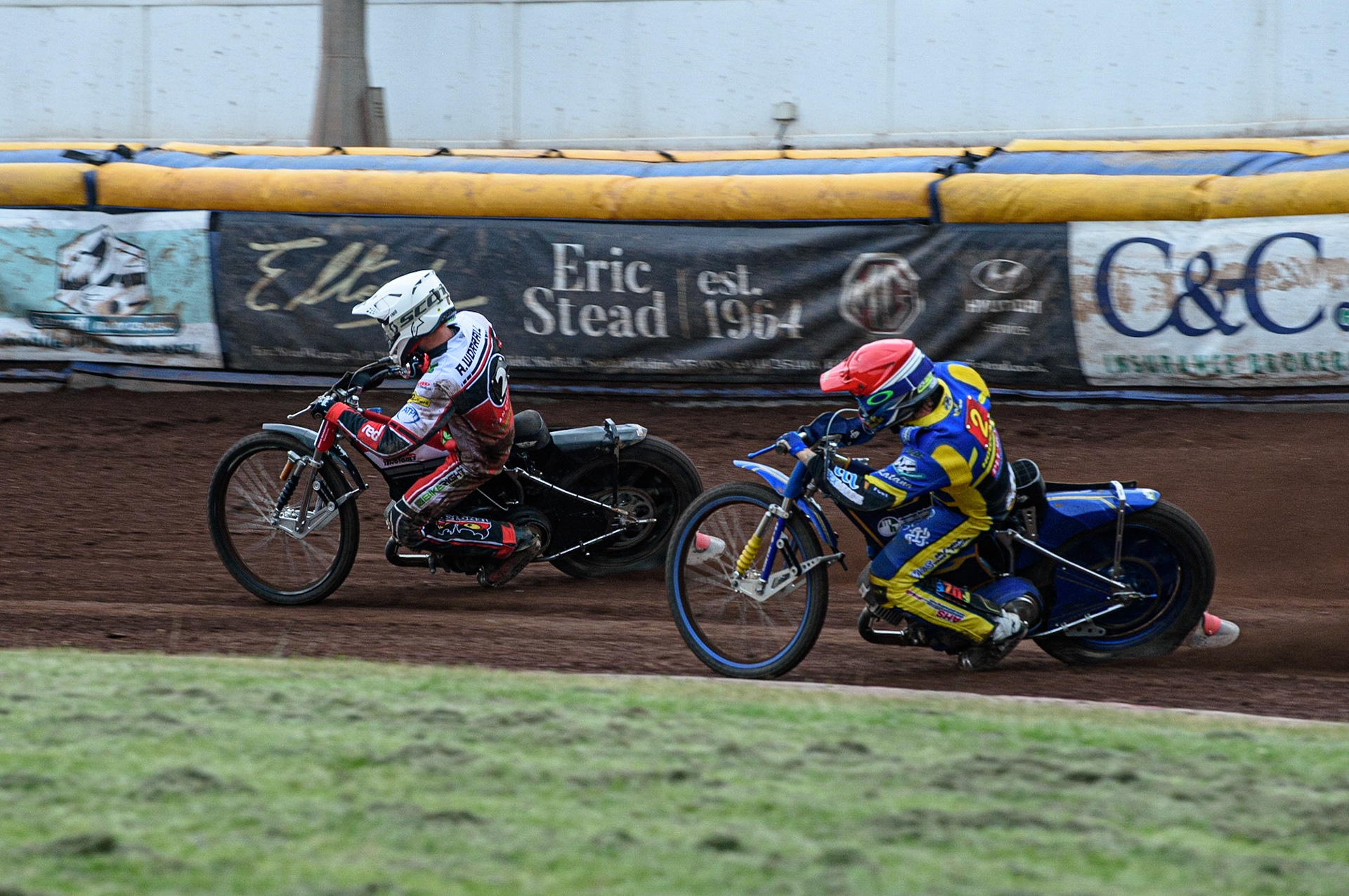 SHEFFIELD, UK. JULY 1ST     Richie Worrall  (White) leads Kyle Howarth  (Red)during the SGB Premiership match between Sheffield Tigers and Belle Vue Aces at Owlerton Stadium, Sheffield on Thursday 1st July 2021. (Credit: Ian Charles | MI News)
