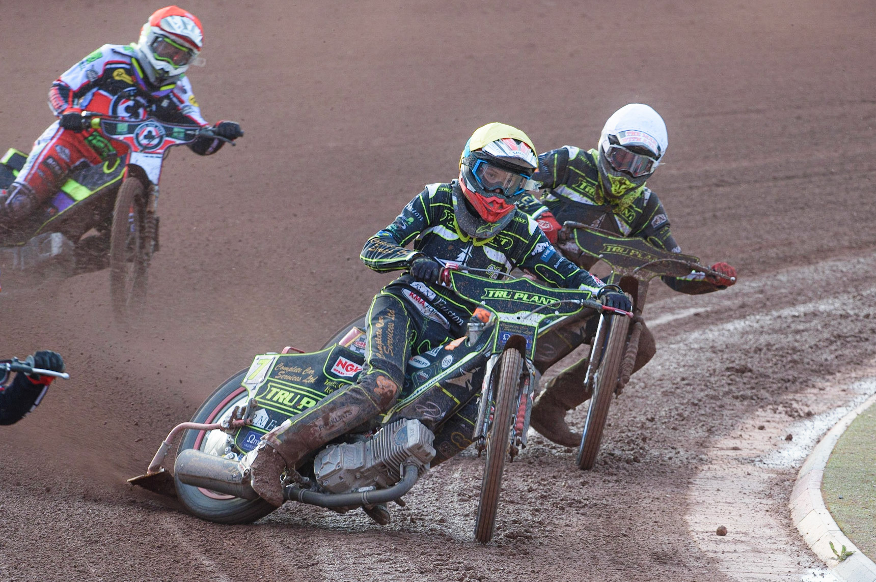 MANCHESTER, UK. JUNE 7TH   Drew Kemp  (Yellow) and Anders Rowe  (White) lead Tom Brennan  (Red) during the SGB Premiership match between Belle Vue Aces and Ipswich Witches at the National Speedway Stadium, Manchester on Monday 7th June 2021. (Credit: Ian Charles | MI News)