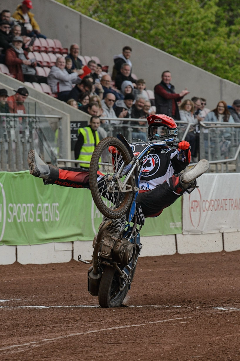 MANCHESTER, UK. MAY 2ND  Matej Žagar  does a celebratory wheelie after his first home meeting for Belle Vue ATPI Aces  during the SGB Premiership match between Belle Vue Aces and Peterborough at the National Speedway Stadium, Manchester on Monday 2nd May 2022. (Credit: Ian Charles | MI News)