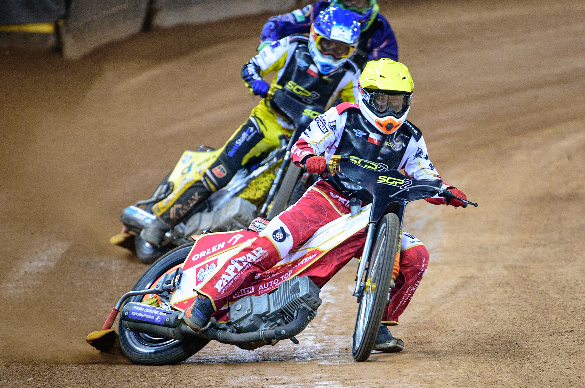 Mateusz Cierniak (Poland)  (Yellow) leads Wiktor Lampart (Poland) (Blue) during the FIM  Speedway Grand Prix  2 of Great Britain at the Principality Stadium, Cardiff on Sunday 14th August 2022. (Credit: Ian Charles | MI News)