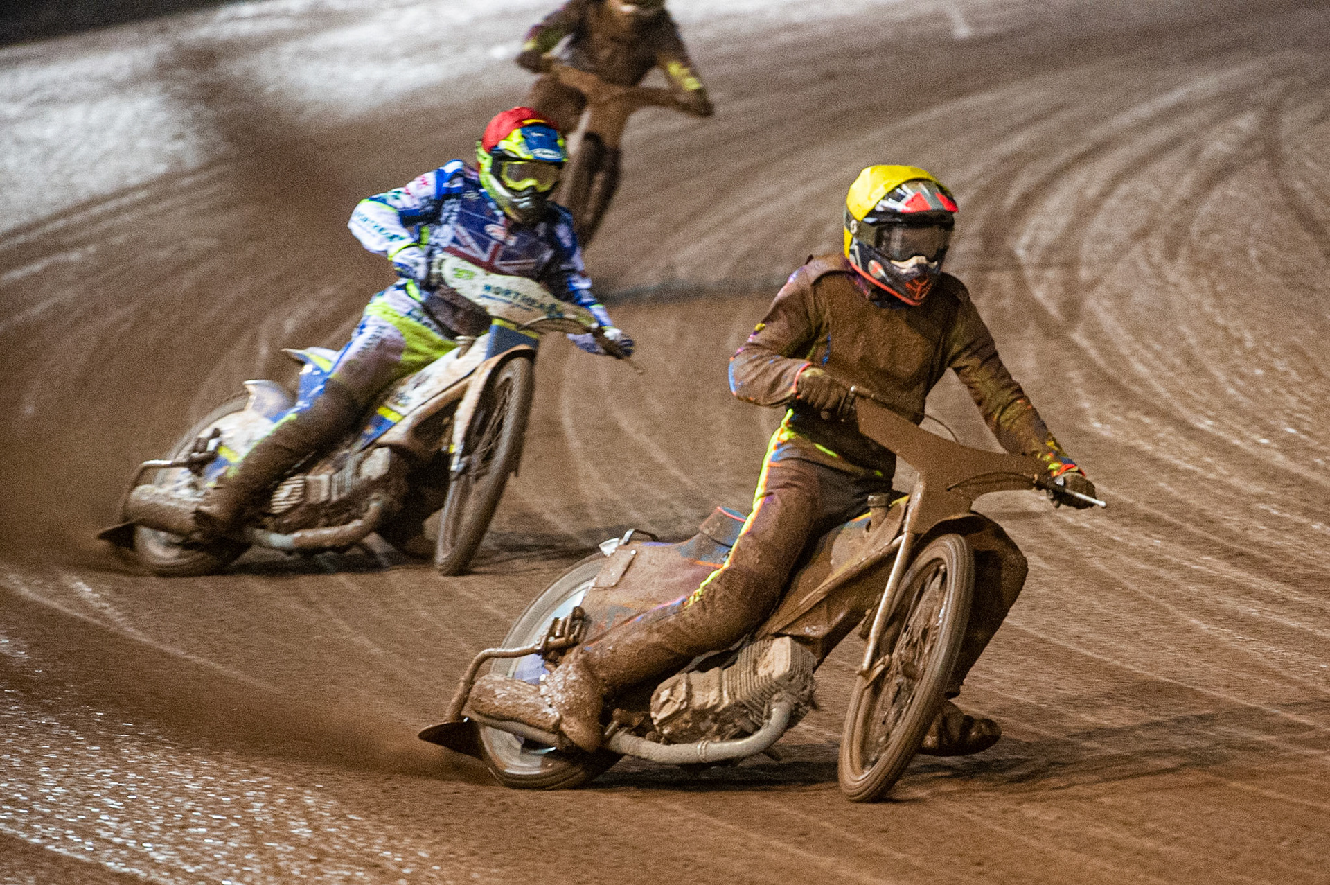 Photo: Ian CharlesRory Schlein  (Yellow)  leads  Chris Harris   (Red) Sports Insure British Speedway Championship Final, National Speedway Stadium, Manchester Monday  28  September  2020