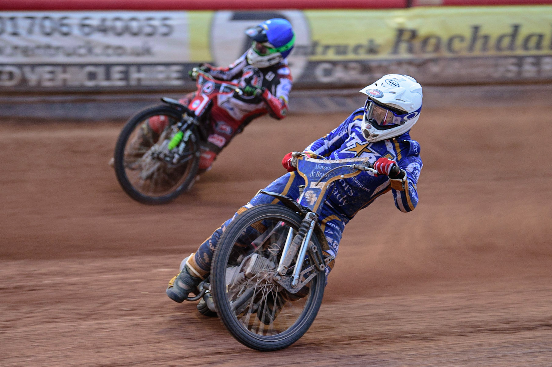 MANCHESTER UK  Josh Pickering  (White) leads Charles Wright  (Blue) during the SGB Premiership match between Belle Vue Aces and King's Lynn Stars at the National Speedway Stadium, Manchester on Monday 11th July 2022. (Credit: Ian Charles | MI News)