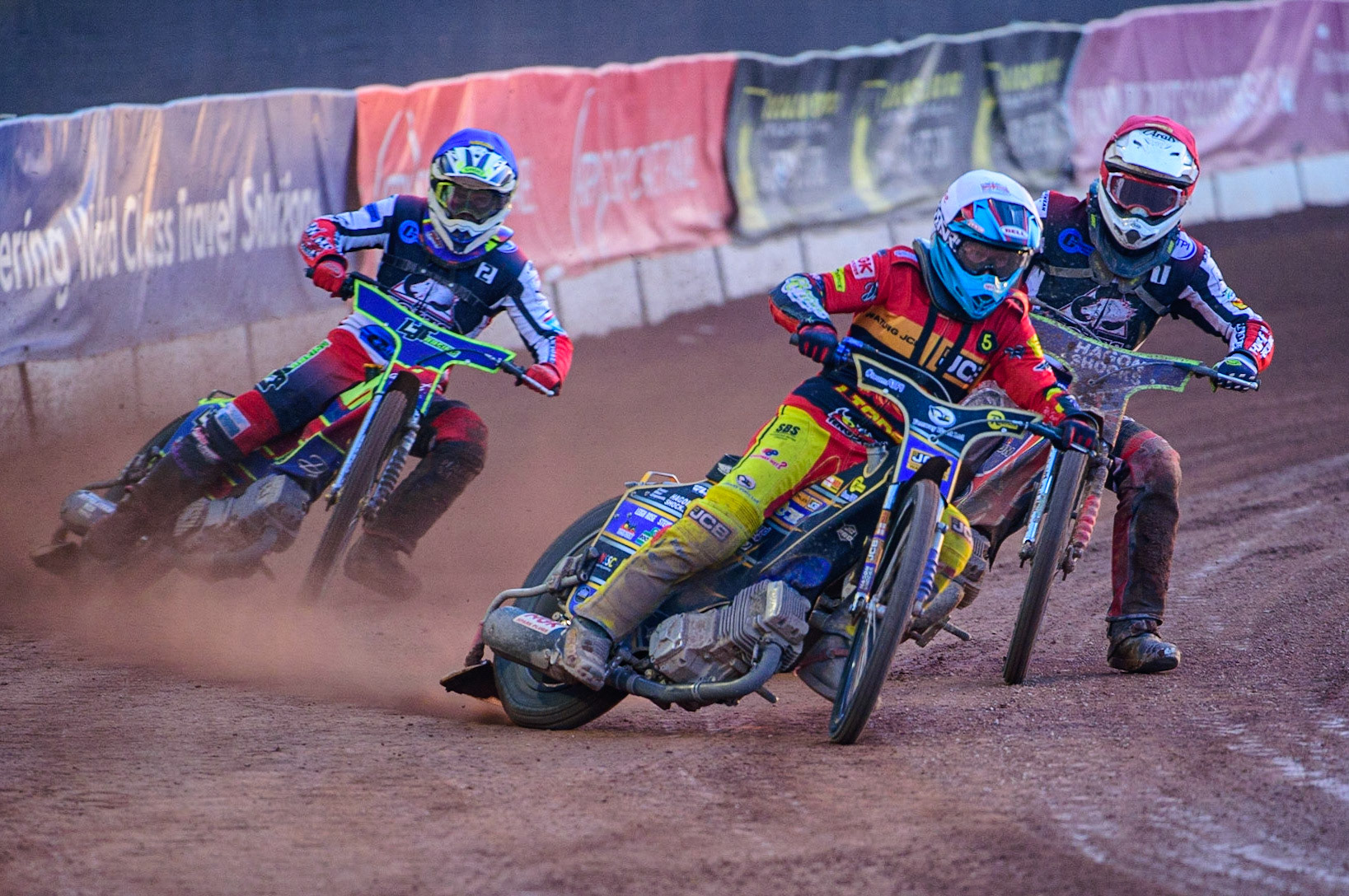 Joe Thompson   (White) leads Nathan Ablitt  (Blue) and Jake Mulford  (Red) during the National Development League match between Belle Vue Aces and Leicester Lions at the National Speedway Stadium, Manchester on Friday 19th August 2022. (Credit: Ian Charles | MI News)