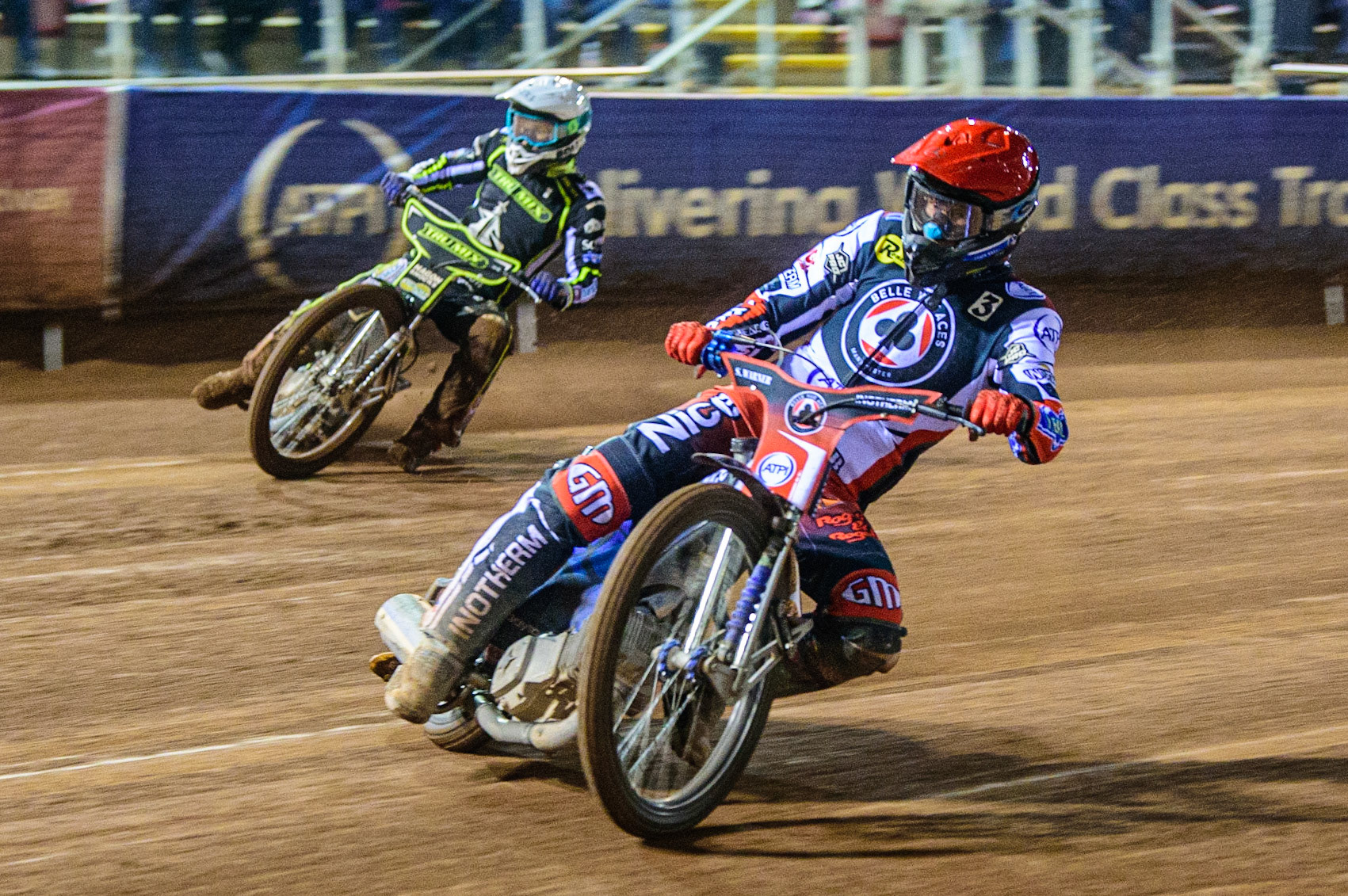 Matej Zagar  (Red) inside Jason Doyle  (White) during the SGB Premiership Semi Final 2nd Leg between Belle Vue Aces and Ipswich Witches at the National Speedway Stadium, Manchester on Monday 3rd October 2022. (Credit: Ian Charles | MI News)