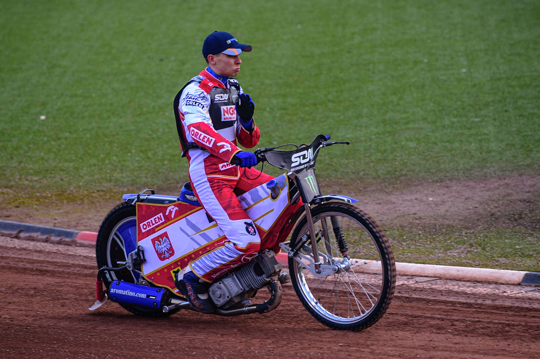 MANCHESTER, UK. OCT 16TH Jakub Miskowiak of Poland on the parade during the Monster Energy FIM Speedway of Nations at the National Speedway Stadium, Manchester on Saturday  16th October 2021. (Credit: Ian Charles | MI News)