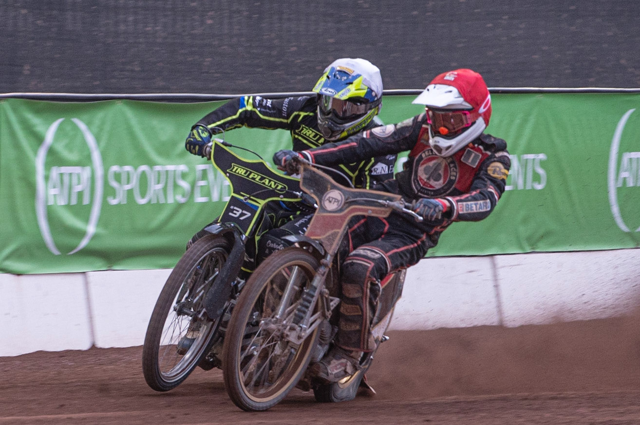Photo: Ian Charles

Chris Harris (White) and Max Fricke (Red)  battle it out before their crash

Belle Vue Aces v Ipswich Witches, British Speedway Premiership, Belle Vue National Speedway Stadium,  Manchester, Monday 3  June  2019