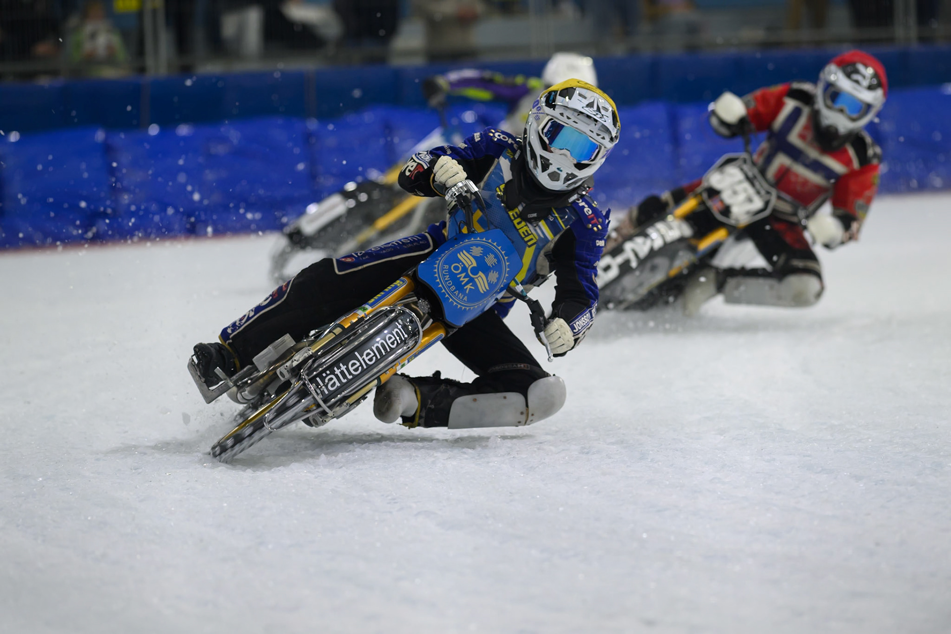 Jimmy Hörnell of Sweden  in Yellow leading Jo Saetre of Norway  in Red and Paul Cooper of Great Britain  in White during the ROELOF THIJS BOKAAL at Ice Rink Thialf, Heerenveen on Friday 10th April 2026.  (Photo: Ian Charles | MI News)