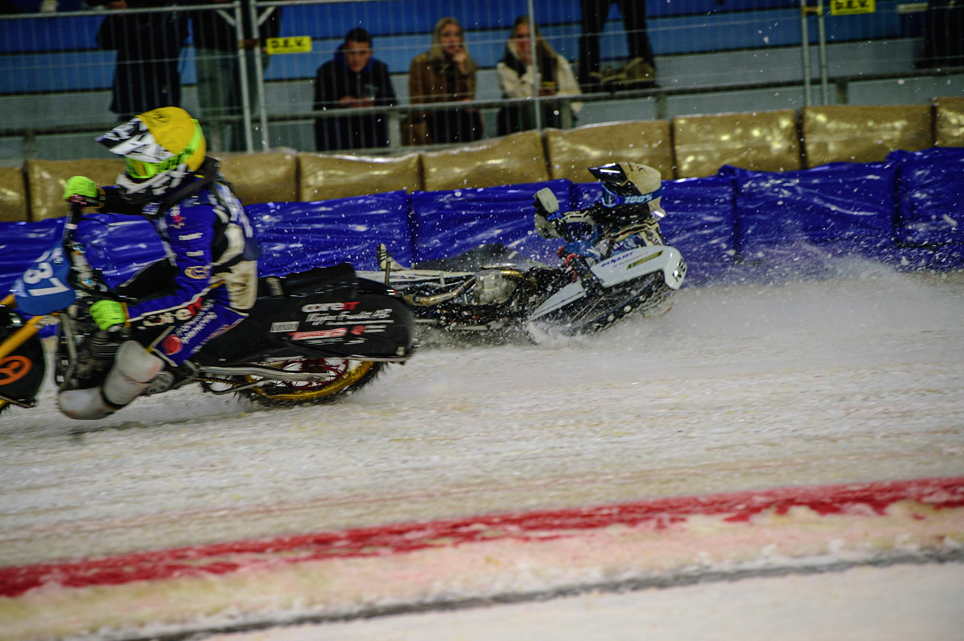 HEERENVEEN, NL.  Max Koivula (24) spins off during the FIM Ice Speedway Gladiators World Championship Final 4 at Ice Rink Thialf, Heerenveen on Sunday  3 April 2022. (Credit: Ian Charles | MI News)