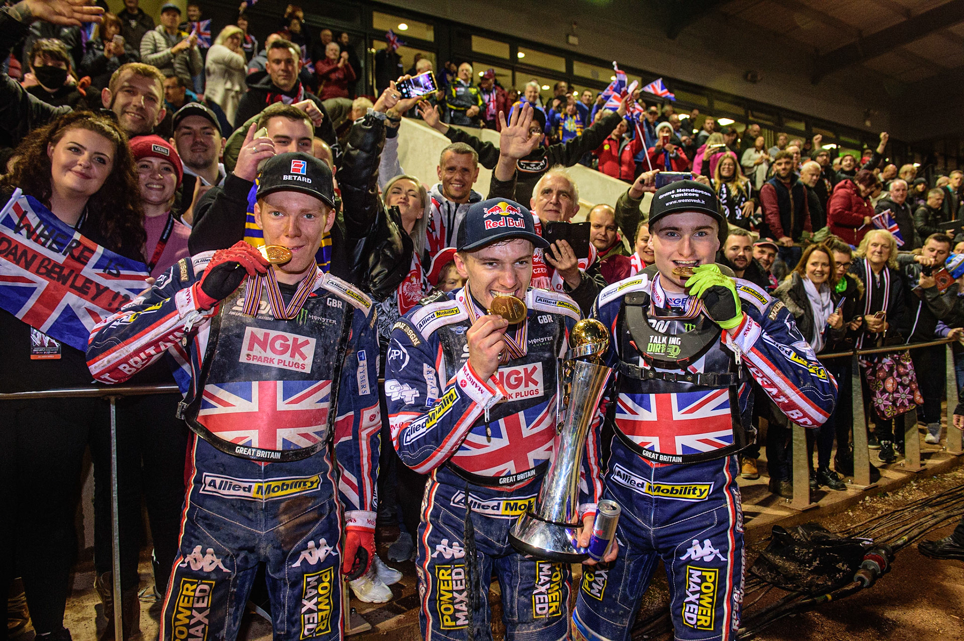 MANCHESTER, UK. OCT 17TH Great Britain - Speedway of Nations Champions celebrate with the British fans (l-r) Dan Bewley, Robert Lambert, Tom Brennan  during the Monster Energy FIM Speedway of Nations at the National Speedway Stadium, Manchester on Sunday  17th October 2021. (Credit: Ian Charles | MI News)