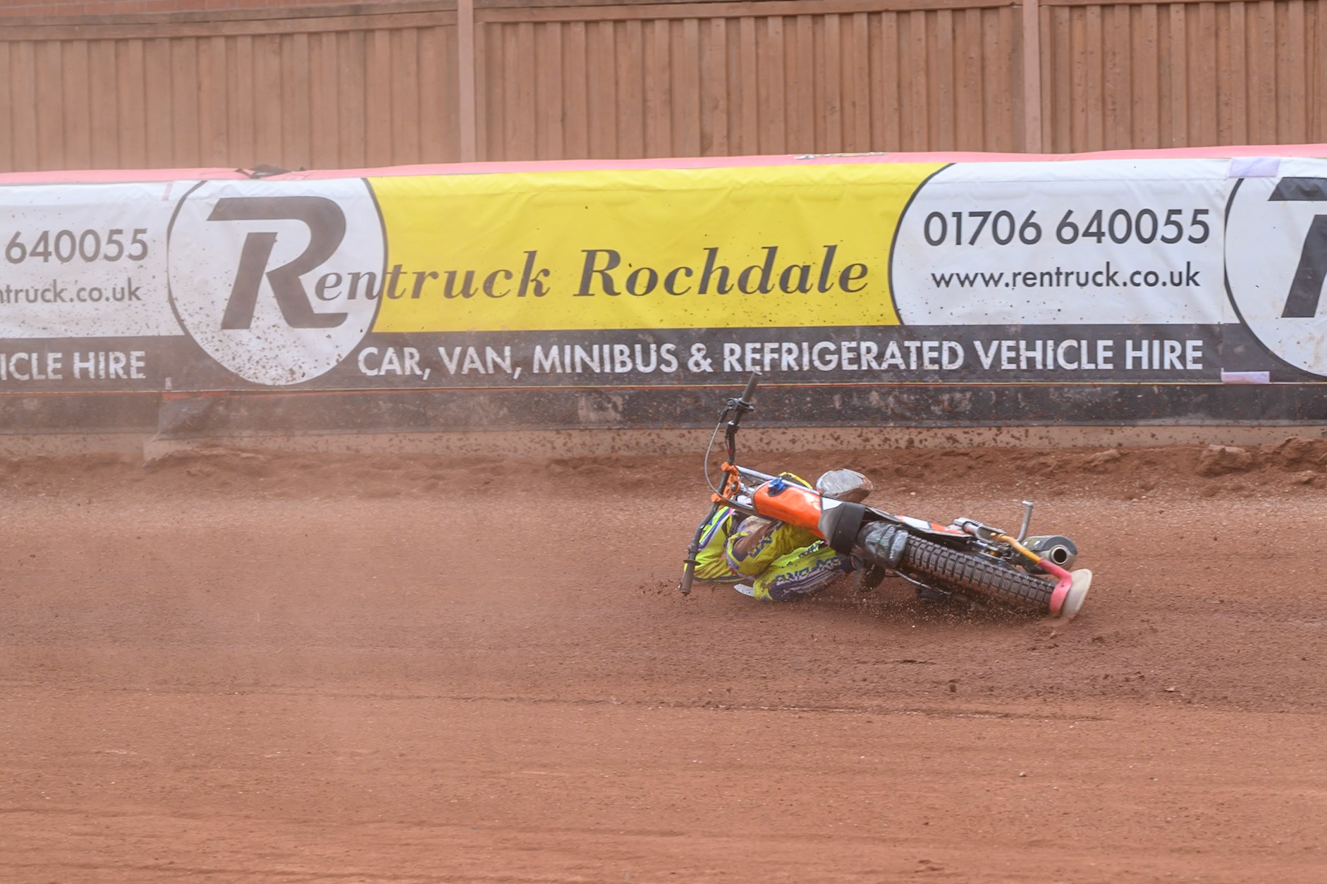 JR ASHWORTH &amp; SONS COLTS ACADEMY INDIVIDUALHarry Fletcher in Yellow rides inside Senna Summers in Blue before he slides off during the JR Ashworth &amp; Sons Colts Individual at the National Speedway Stadium, Manchester on Sunday 10th May 2026. (Photo: Ian Charles | MI News)