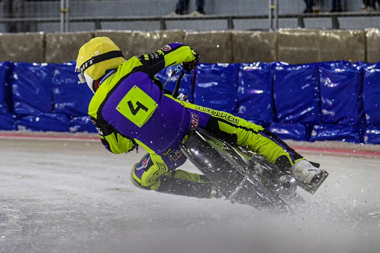 Paul Cooper of Great Britain in action during the Roelof Thijs Bokaal at Ice Rink Thialf, Heerenveen, The Netherlands on Friday 5th April 2024. (Photo: Ian Charles | MI News)