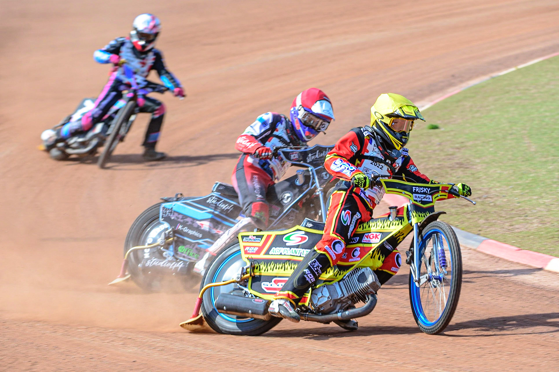 MANCHESTER, UK. JUN 3RD Max James (54) (Yellow) leads Freddy Hodder (44)  (Red) and Owen Booth (72) (Blue) during the British Youth Speedway Championship (Round 4)  at the National Speedway Stadium, Manchester on Friday 3rd June 2022. (Credit: Ian Charles | MI News)