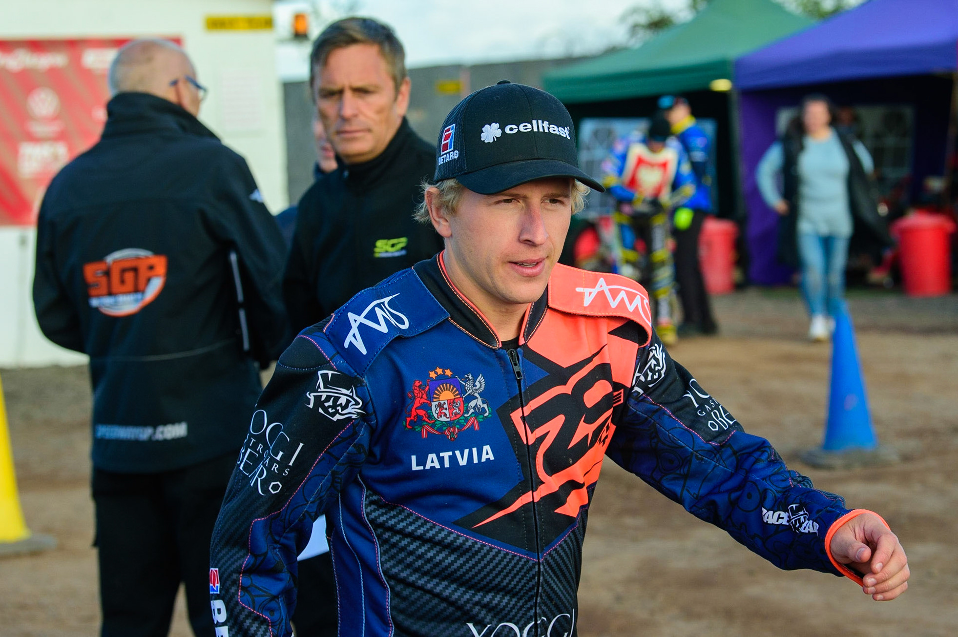 Andzejs Lebedevs (Latvia) walks down to the parade truck during the FIM Speedway Grand Prix Challenge at the Peugeot Ashfield Stadium, Glasgow on Saturday 20th August 2022. (Credit: Ian Charles | MI News)