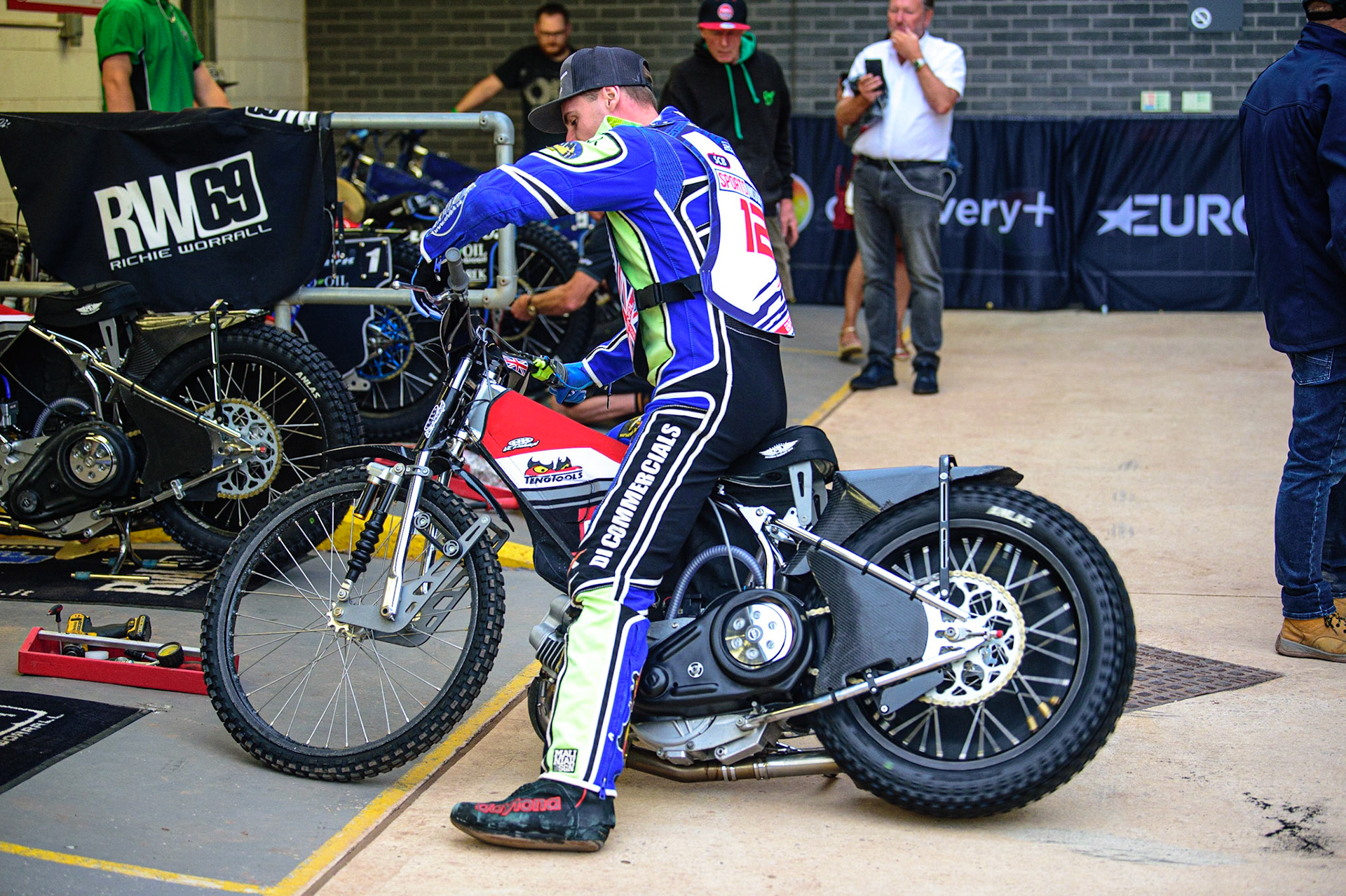 Richie Worrall  tests his clutch in the pits during the Sports Insure British Speedway Championship Final at the National Speedway Stadium, Bellevue, Manchester, England on Monday 1st August 2022. (Photo by: Ian Charles | MI News)