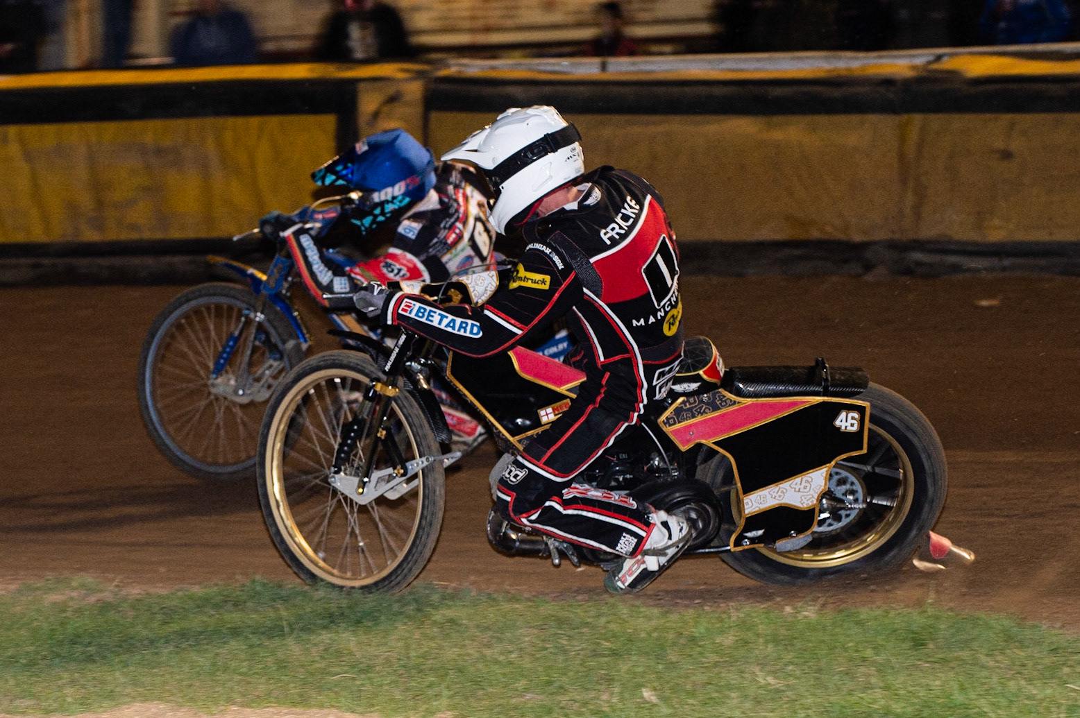 Photo by Ian Charles:

Max Fricke  (White) chases Ulrich Østergaard  (Blue)


Peterborough Panthers v Belle Vue Aces, British Speedway Premiership, Thursday, 5, September, 2019