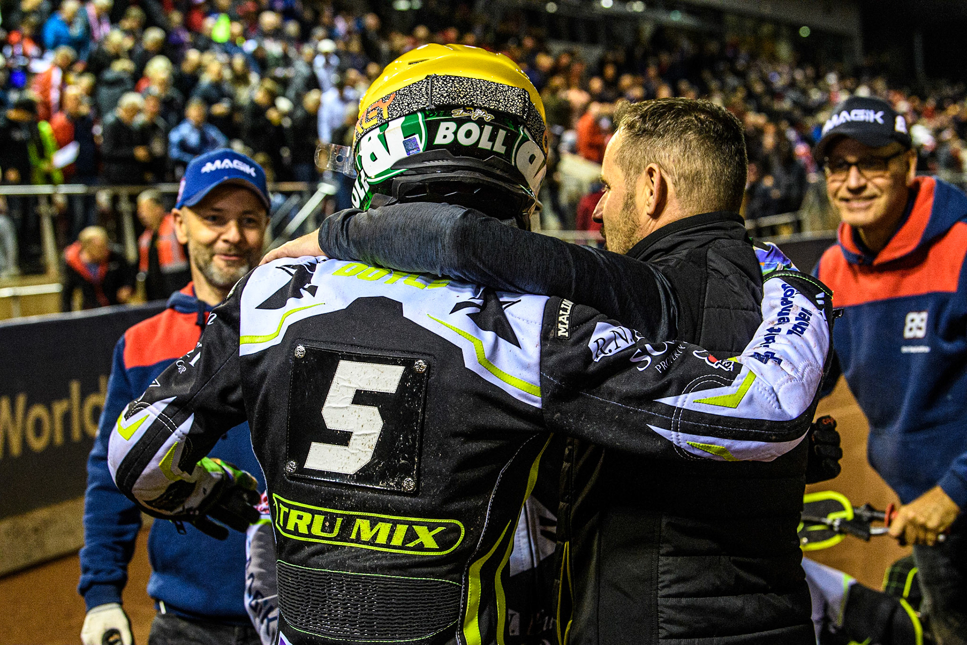 Ipswich riders celebrate their aggregate victory during the Sports Insure Premiership Semi Final Playoff 2nd leg match between Belle Vue Aces and Ipswich Witches at the National Speedway Stadium, Manchester on Monday 25th September 2023. (Photo: Ian Charles | MI News)