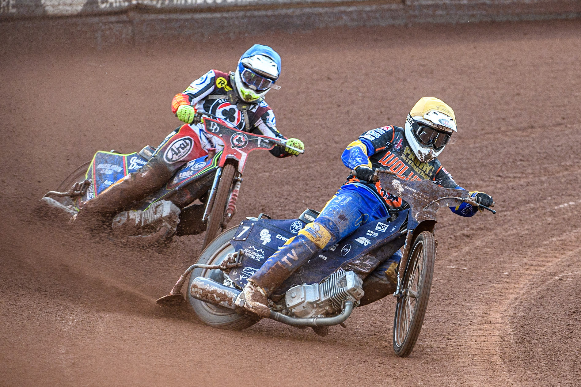 Kyle Bickley (Yellow) leads Jake Mulford (Blue) during the Sports Insure Premiership Knock Out Cup Quarter Final 2nd Leg between Belle Vue Aces and Wolverhampton Wolves at the National Speedway Stadium, Manchester on Thursday 18th May 2023. (Photo: Ian Charles | MI News)