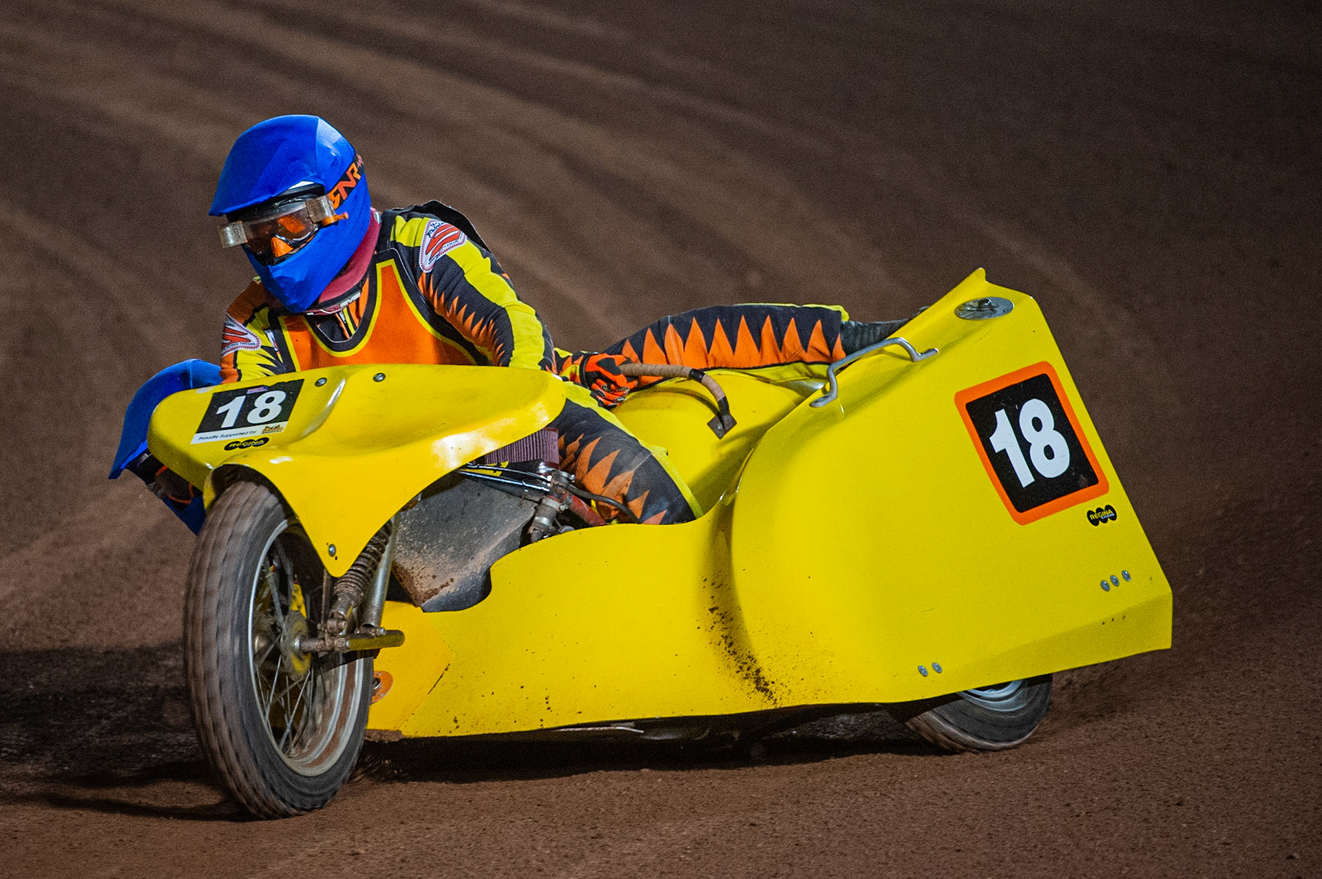 MANCHESTER, ENGLAND Mick Stace & Ryan Knowles(18) in action during the  ACU Sidecar Speedway Manchester Masters,  Belle Vue National Speedway Stadium, Manchester Saturday 12 October 2019 (Credit: Ian Charles | MI News)