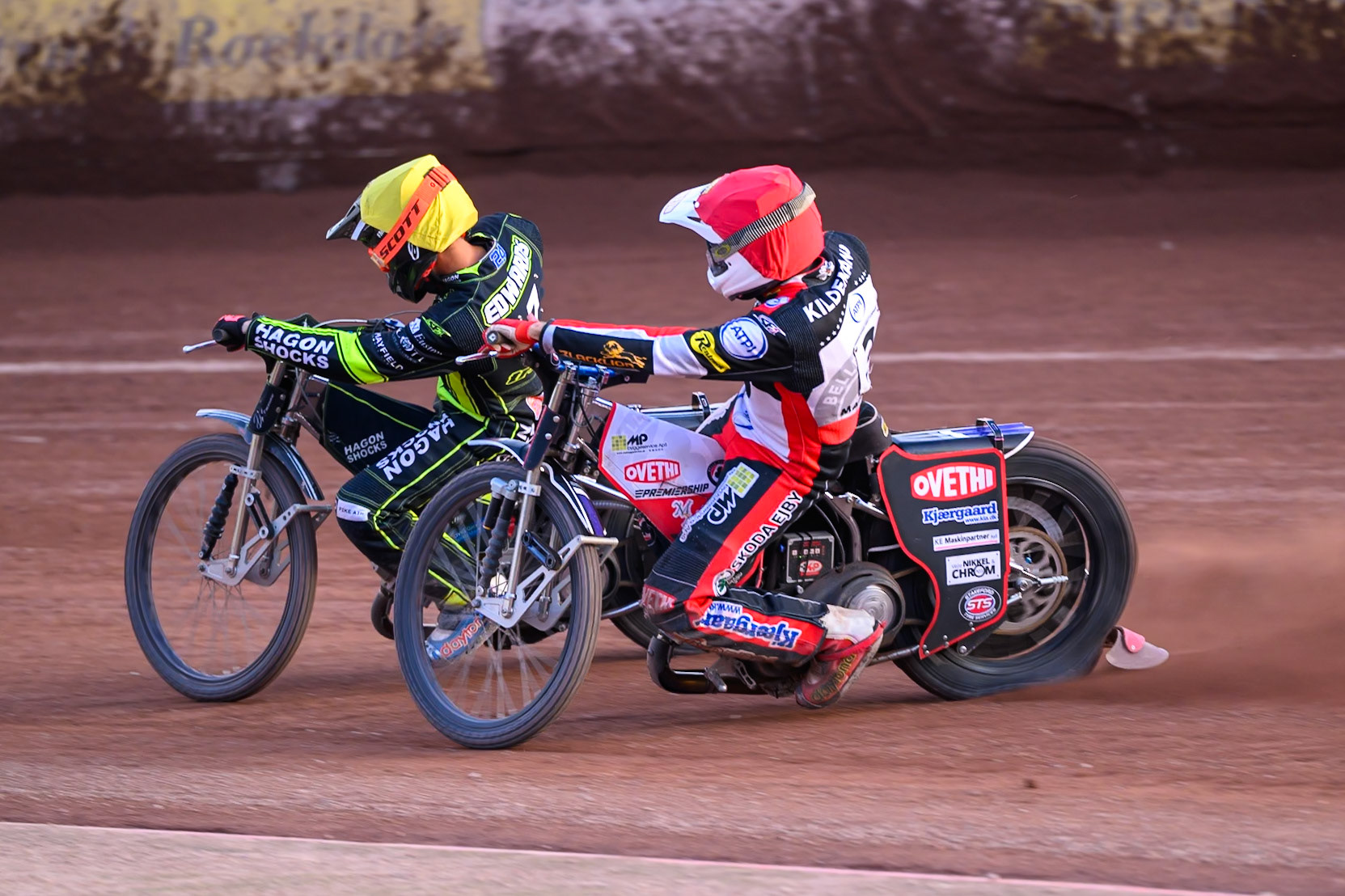 Jason Edwards of Ipswich Witches in Yellow leading Peter Kildemand of Belle Vue Aces in Red during the Rowe Motor Oil Premiership match between Belle Vue Aces and Ipswich Witches at the National Speedway Stadium, Manchester on Saturday 20th June 2026. (Photo: Ian Charles | MI News)