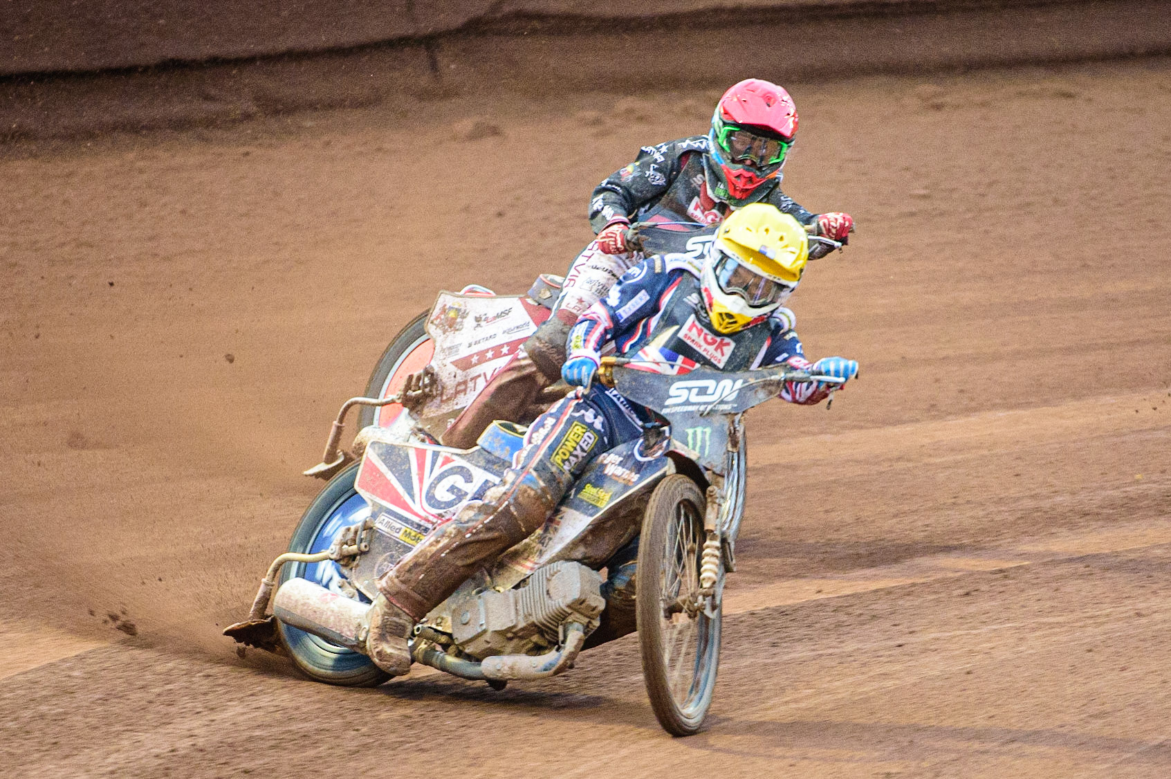 MANCHESTER, UK. OCT 17TH Robert Lambert of Great Britain (Yellow) leads Andzejs Lebedevs of Latvia (Red) during the Monster Energy FIM Speedway of Nations at the National Speedway Stadium, Manchester on Sunday  17th October 2021. (Credit: Ian Charles | MI News)