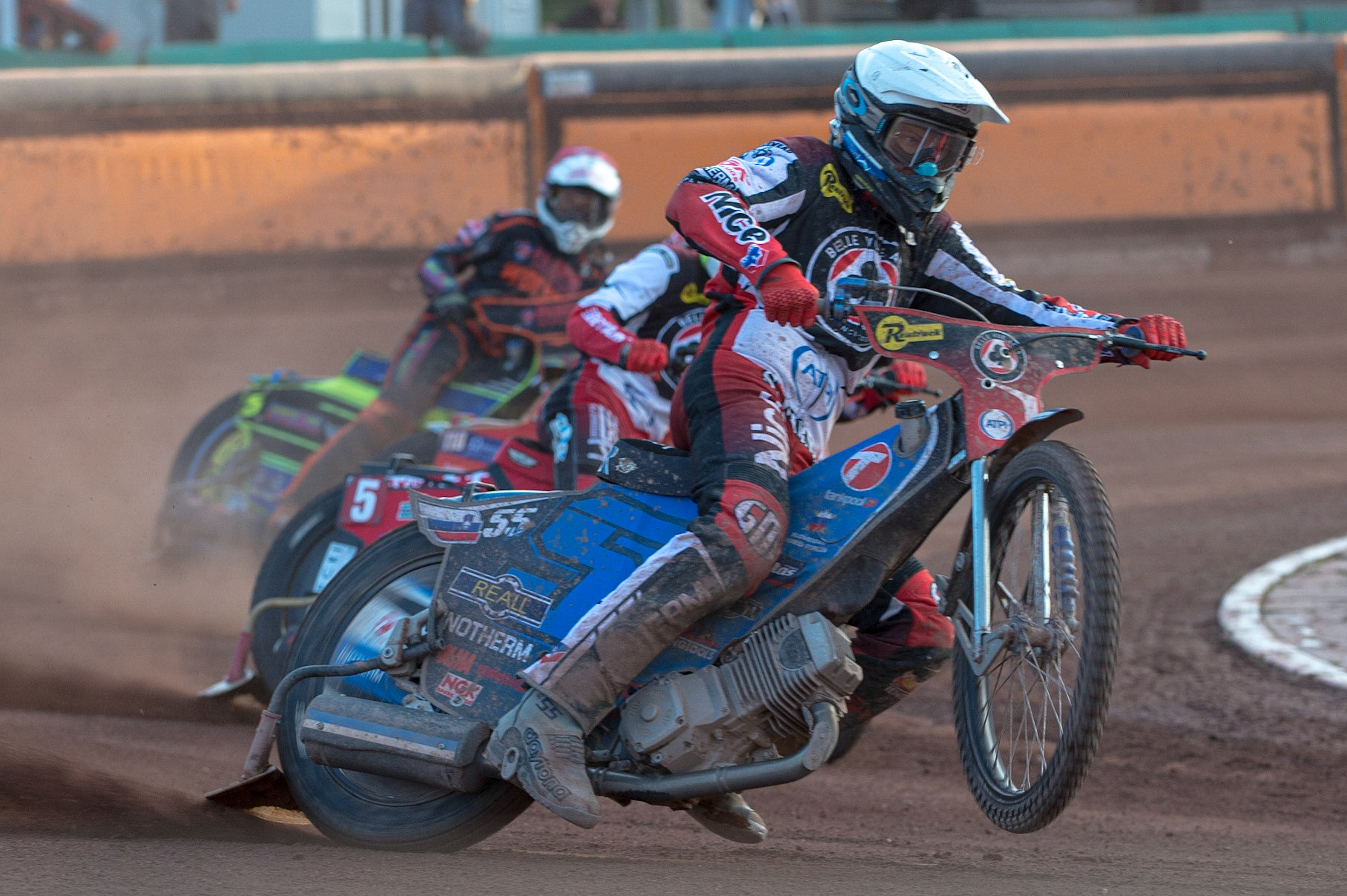 WOLVERHAMPTON, UK. JUN 20TH Matej Zagar   picks up some drive when leading  during the SGB Premiership match between Wolverhampton Wolves and Belle Vue Aces at Monmore Green Stadium, Wolverhampton on Monday 20th June 2022. (Credit: Ian Charles | MI News)