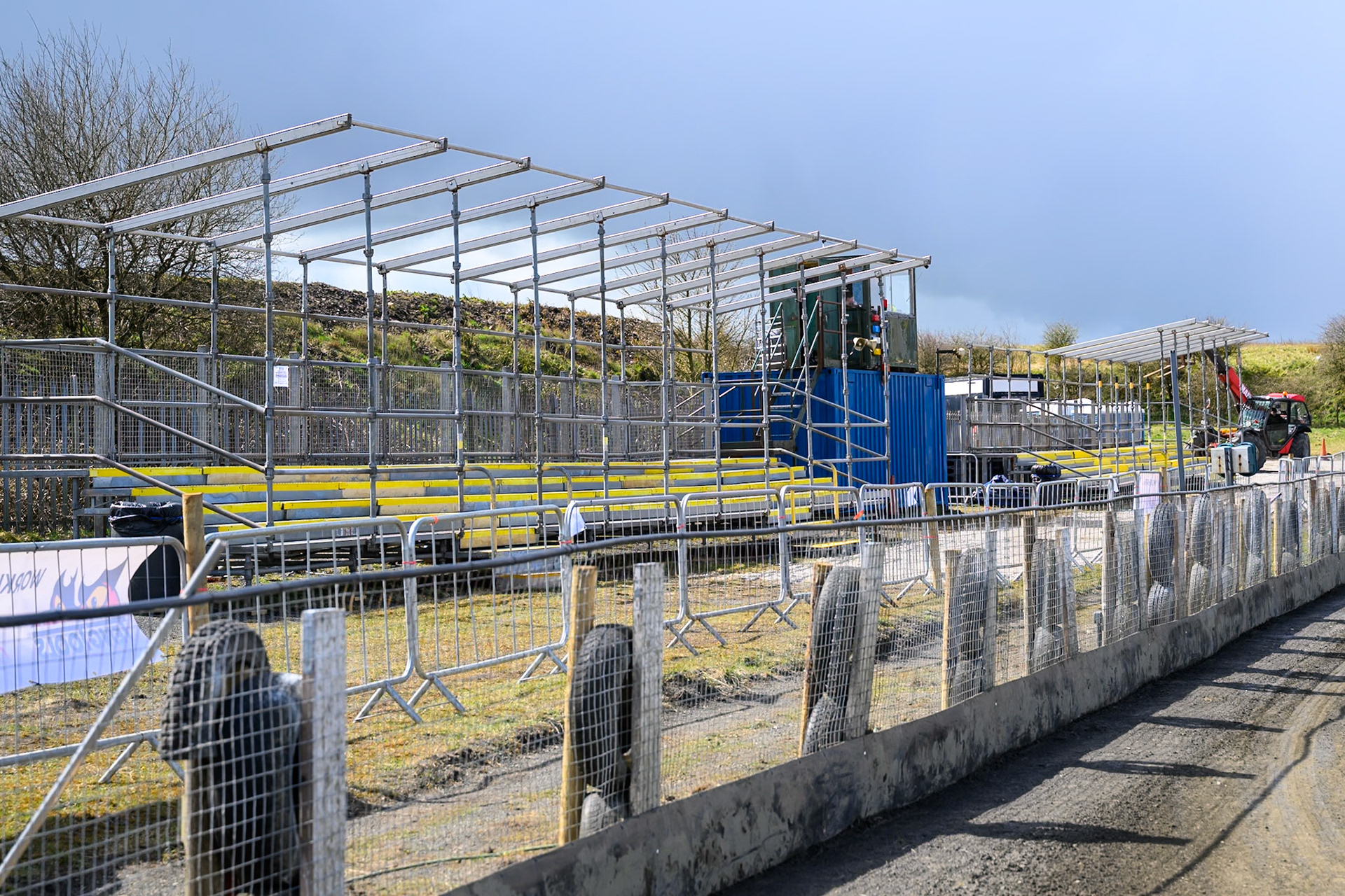 General view of Main Straight at Buxton Speedway during the Regina Chains Fours at Buxton Speedway, Buxton on Sunday 5th April 2026. (Photo: Ian Charles | MI News)