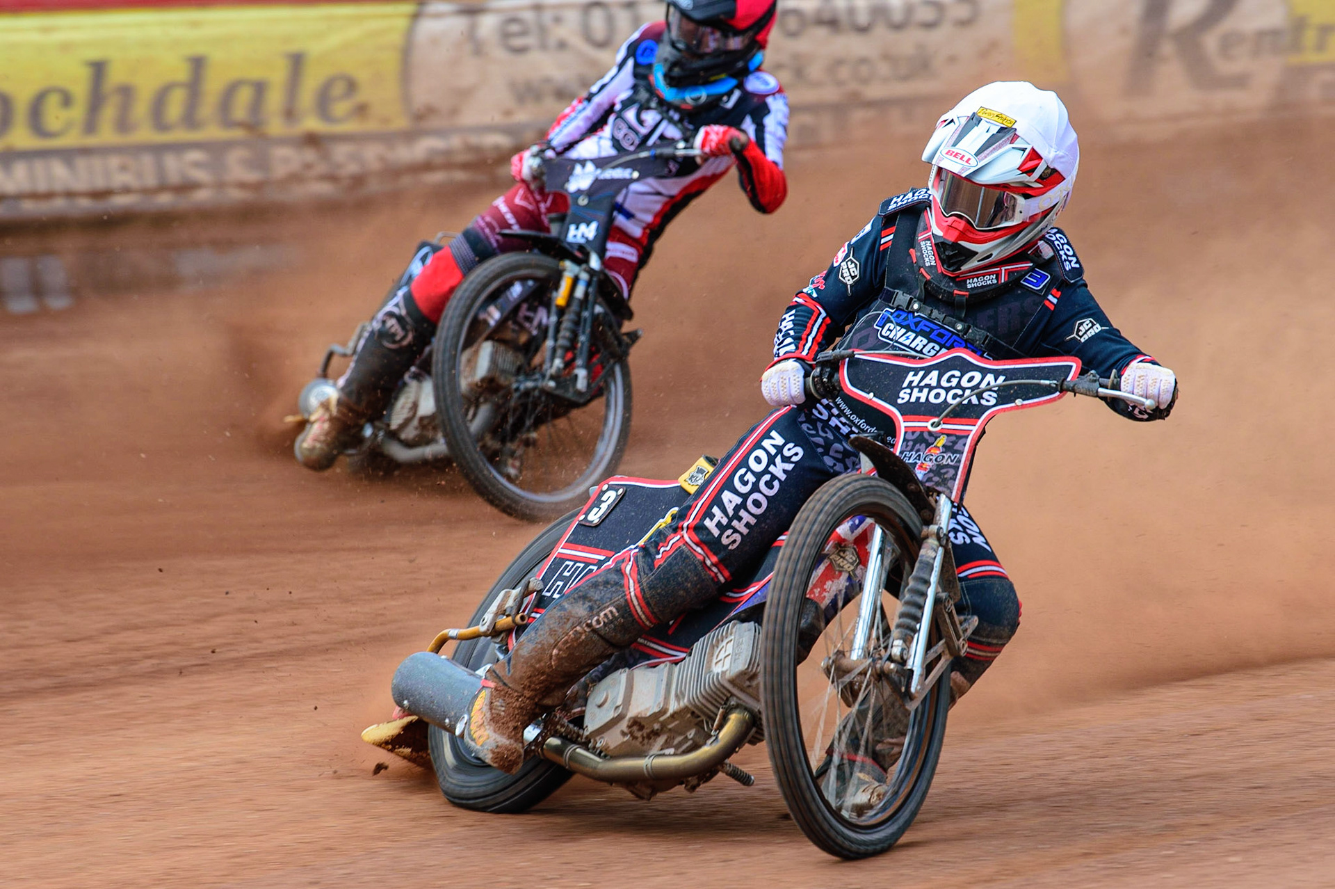 MANCHESTER, UK.  JUN 3RD  Sam Hagon  (White) leads Harry McGurk  (Red) during the National Development League match between Belle Vue Colts and Oxford Chargers at the National Speedway Stadium, Manchester on Friday 3rd June 2022. (Credit: Ian Charles | MI News)