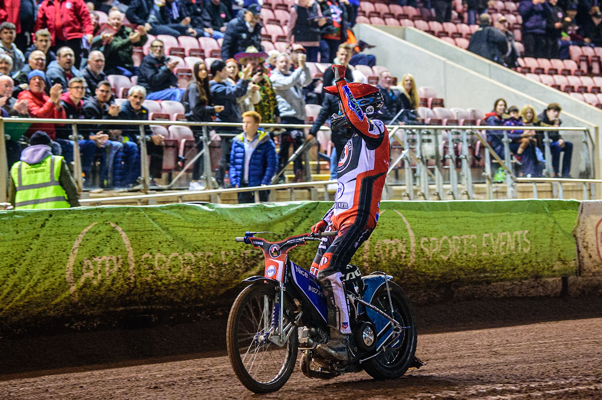 Matej Zagar  waves to the crowd after the Aces victory during the SGB Premiership Semi Final 2nd Leg between Belle Vue Aces and Ipswich Witches at the National Speedway Stadium, Manchester on Monday 3rd October 2022. (Credit: Ian Charles | MI News)