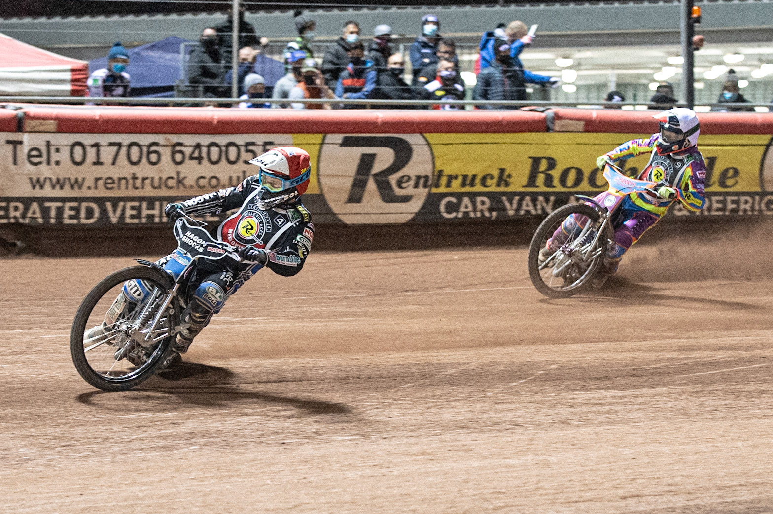Photo: Ian CharlesJason Doyle (Red) leads Rory Schlein (White) in the final Peter Craven Memorial Trophy, National Speedway Stadium, Manchester Thursday  22  October  2020