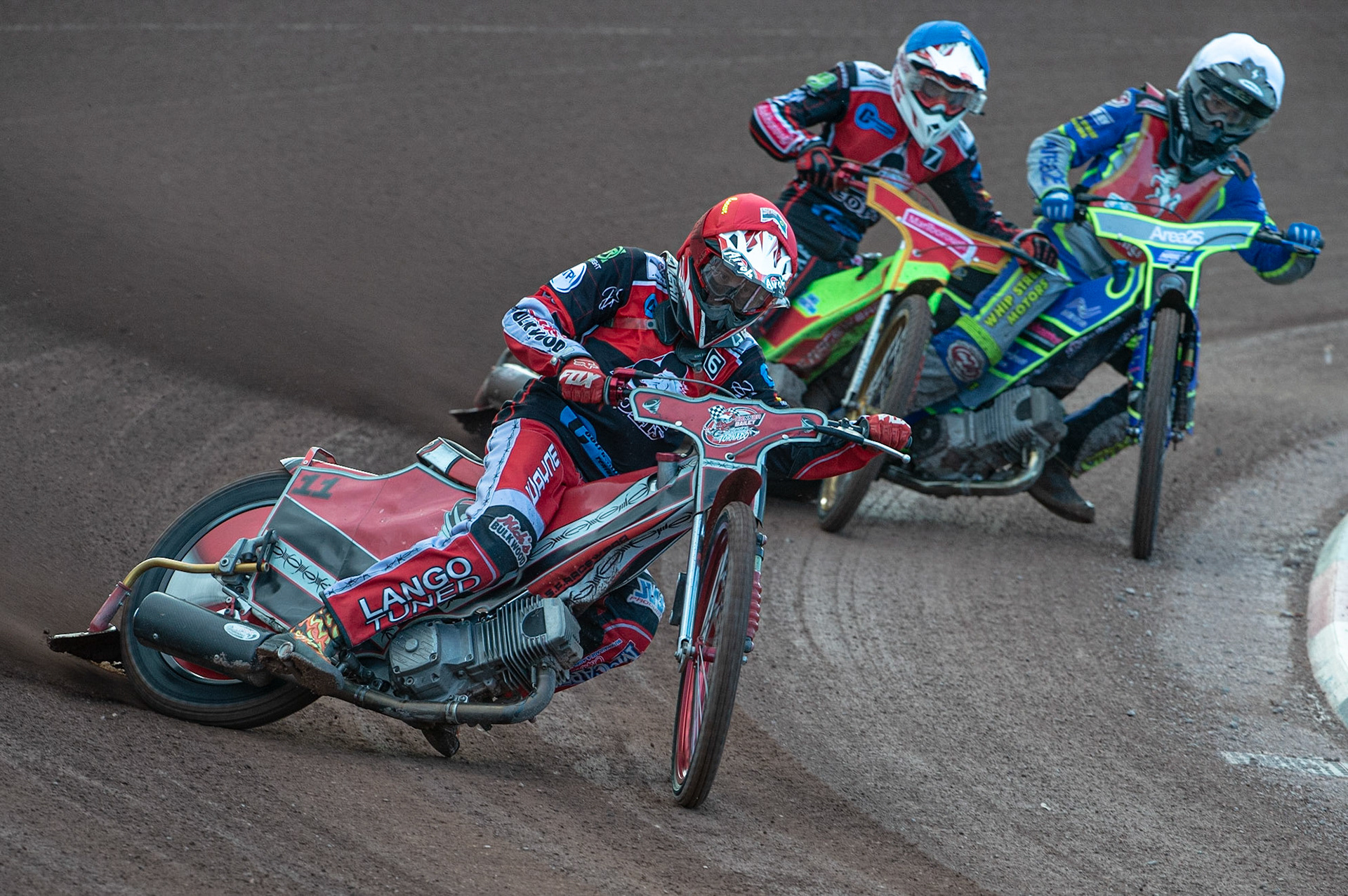 Photo: Ian Charles

Belle Vue Colts Connor Bailey  (Red) makes a stunning debut in the UK with a win ahead of team mate Ben Woodhull  (Blue) and Kent Kings  Jacob Clouting  (White)


Belle Vue Colts v Kent Kings, SGB National League KO Cup Quarter Final 1st Leg, Belle Vue National Speedway Stadium, Manchester, Thursday 20  June  2019