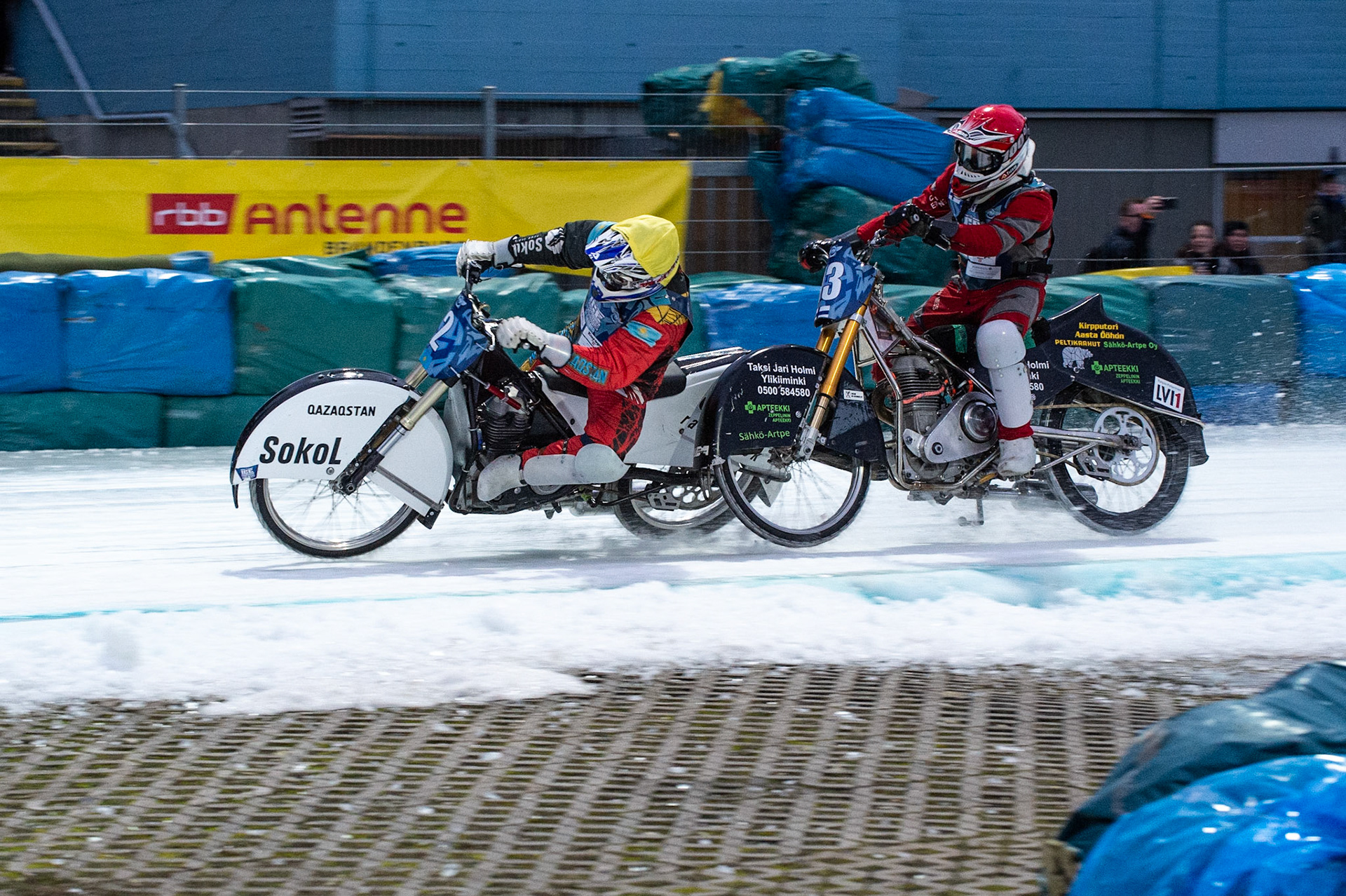 BERLIN GERMANY  - February 29  Matti Isoaho (Red) of Finland collides with Vladimir Cheblokov (Yellow) of Kazakhstan during theIce Speedway of Nations (Day 1) at the Horst-Dohm-Eisstadion, Berlin,  on Saturday 29 February 2020. (Credit: Ian Charles | MI News)