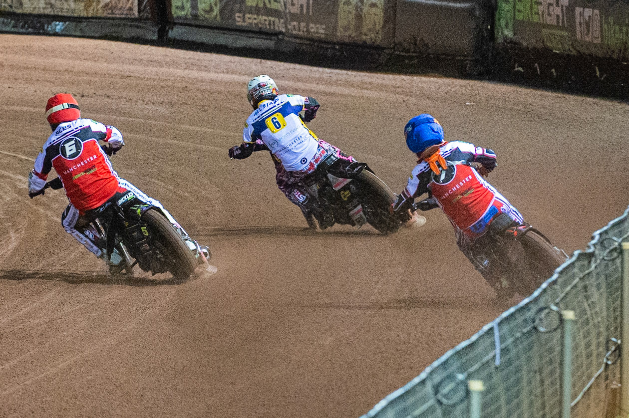 Photo: Ian CharlesLeon Flint of the 'ATPI' All Stars (White) leads Jordan Palin of Belle Vue 'BikeRight' Aces (Blue) and Kyle Bickley of Belle Vue 'BikeRight' Aces (Red)Belle Vue ‘Bikerite ’Aces v ‘ATPI’ All Stars, Premiership Challenge, National Speedway Stadium, Manchester Thursday  24  September  2020
