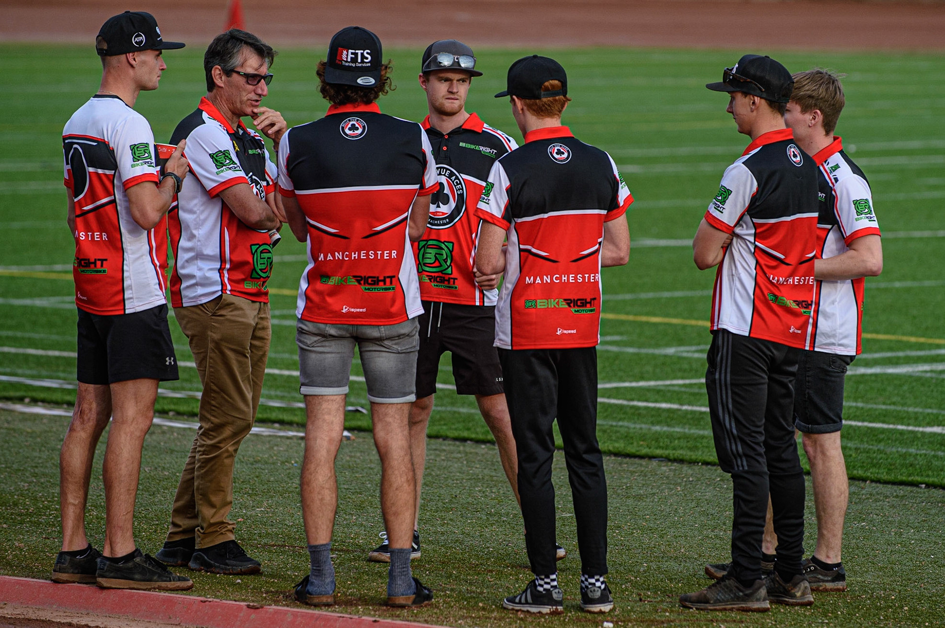 MANCHESTER, UK. AUGUST 23RD    Belle Vue BikeRight Aces  pre meeting team  meeting during the SGB Premiership match between Belle Vue Aces and King's Lynn Stars at the National Speedway Stadium, Manchester on Monday 23rd August 2021. (Credit: Ian Charles | MI News)