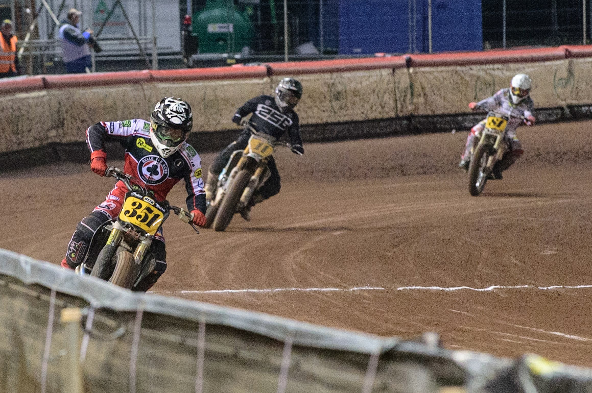 MANCHESTER, UK. OCT 30TH   Dan Bewley (351) leads Gary Birtwistle (11) and Mike Goodfellow (81) in the Flat Track Final during the Manchester Masters Sidecar Speedway and Flat Track Racing at the National Speedway Stadium, Manchester on Saturday 30th October 2021. (Credit: Ian Charles | MI News)