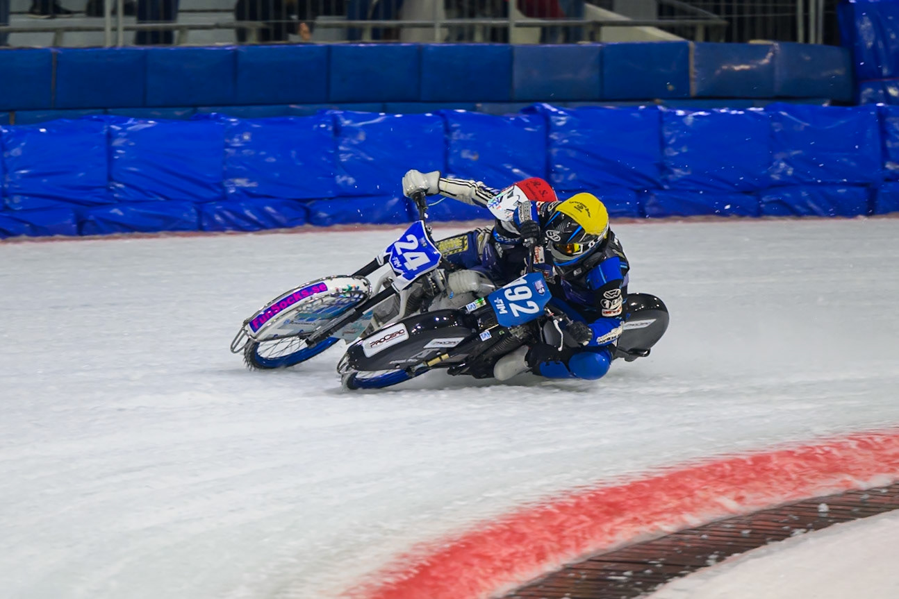 Niclas Svensson (192) of Sweden  in Yellow forces his way past Max Koivula (24) of Finland  in Red during the FIM Ice Speedway Gladiators World Championship Final 3 at Ice Rink Thialf, Heerenveen on Saturday 11th April 2026. (Photo: Ian Charles | MI News)